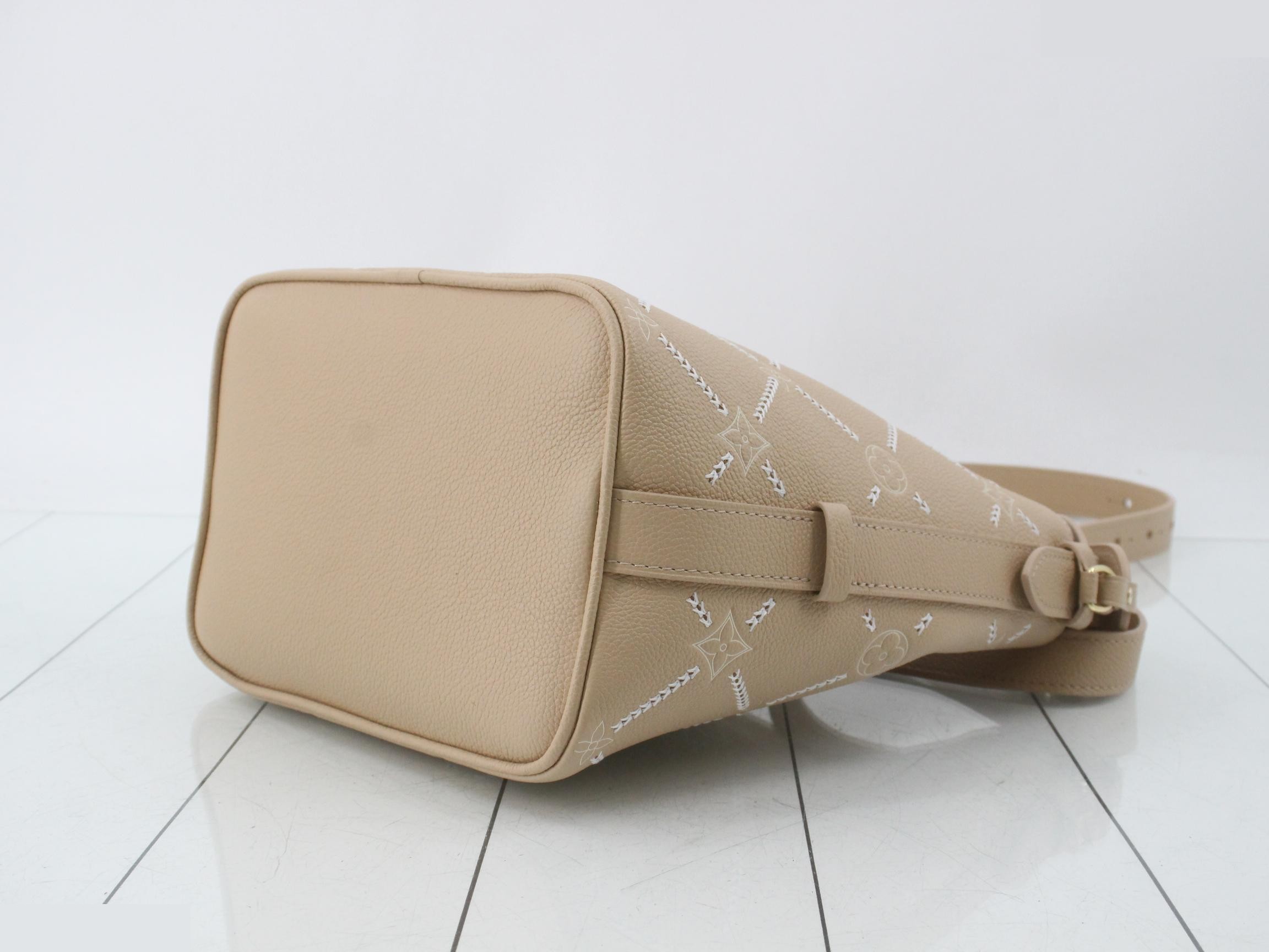 Unused M28524 All-in MM Shoulder Bag — view 6