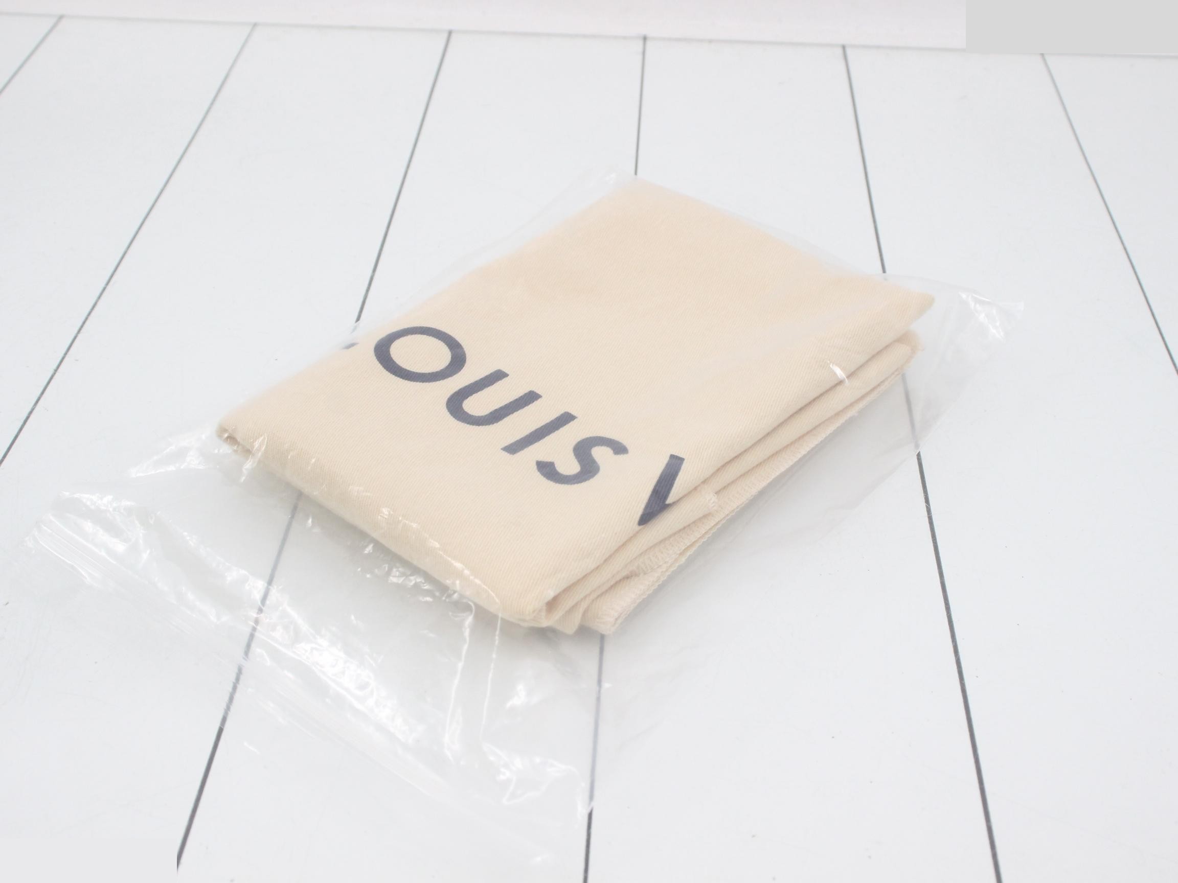 Unused M28524 All-in MM Shoulder Bag — view 7