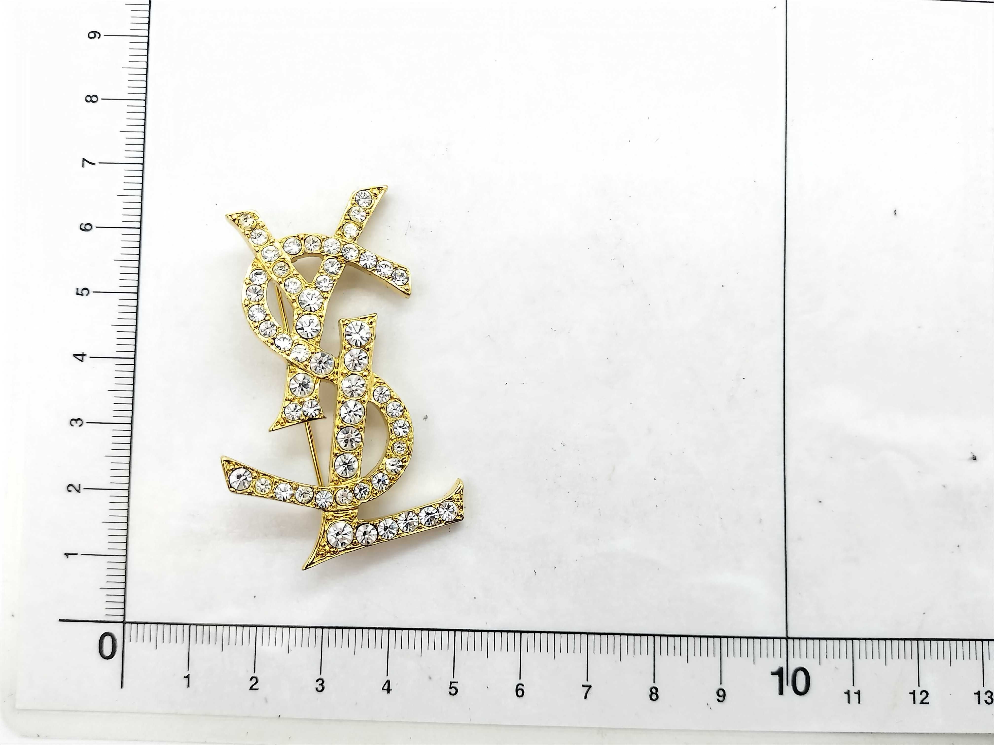 brooch — view 6
