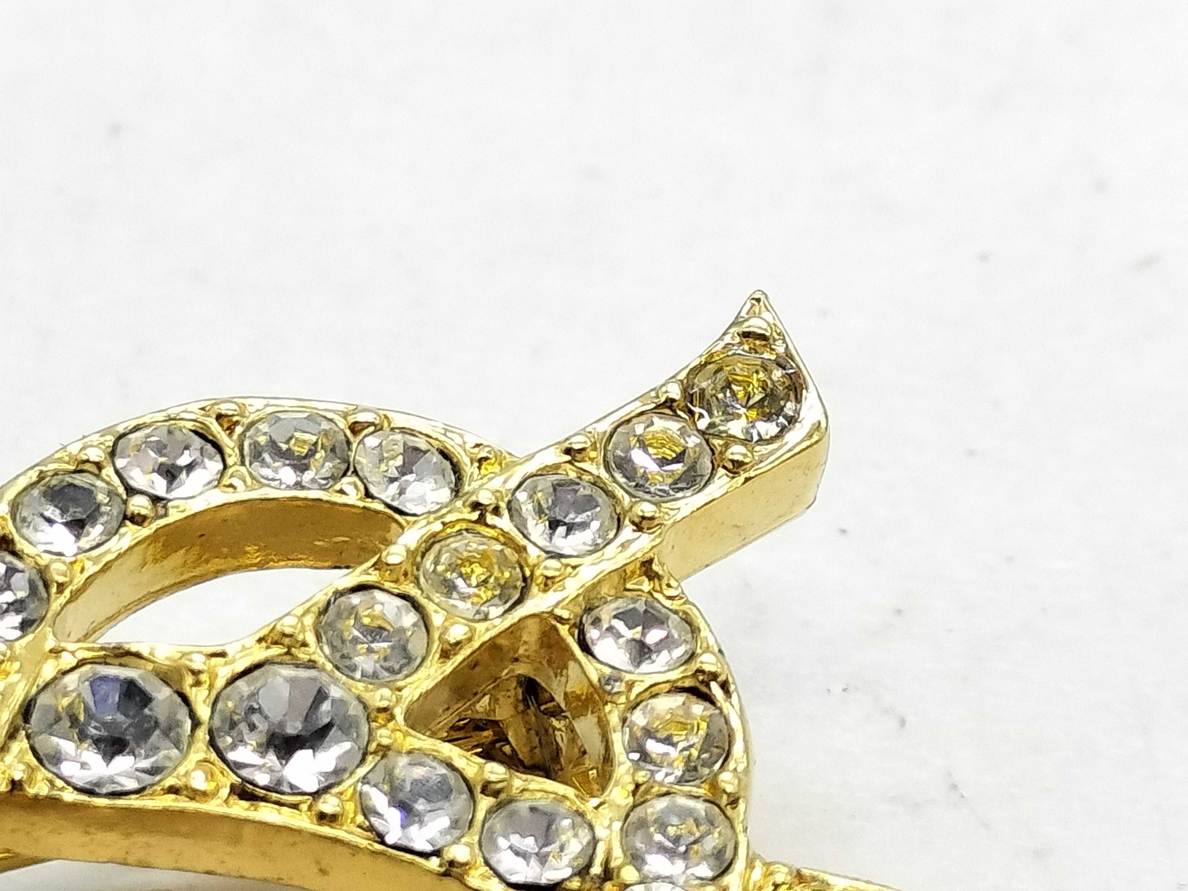 brooch — view 8