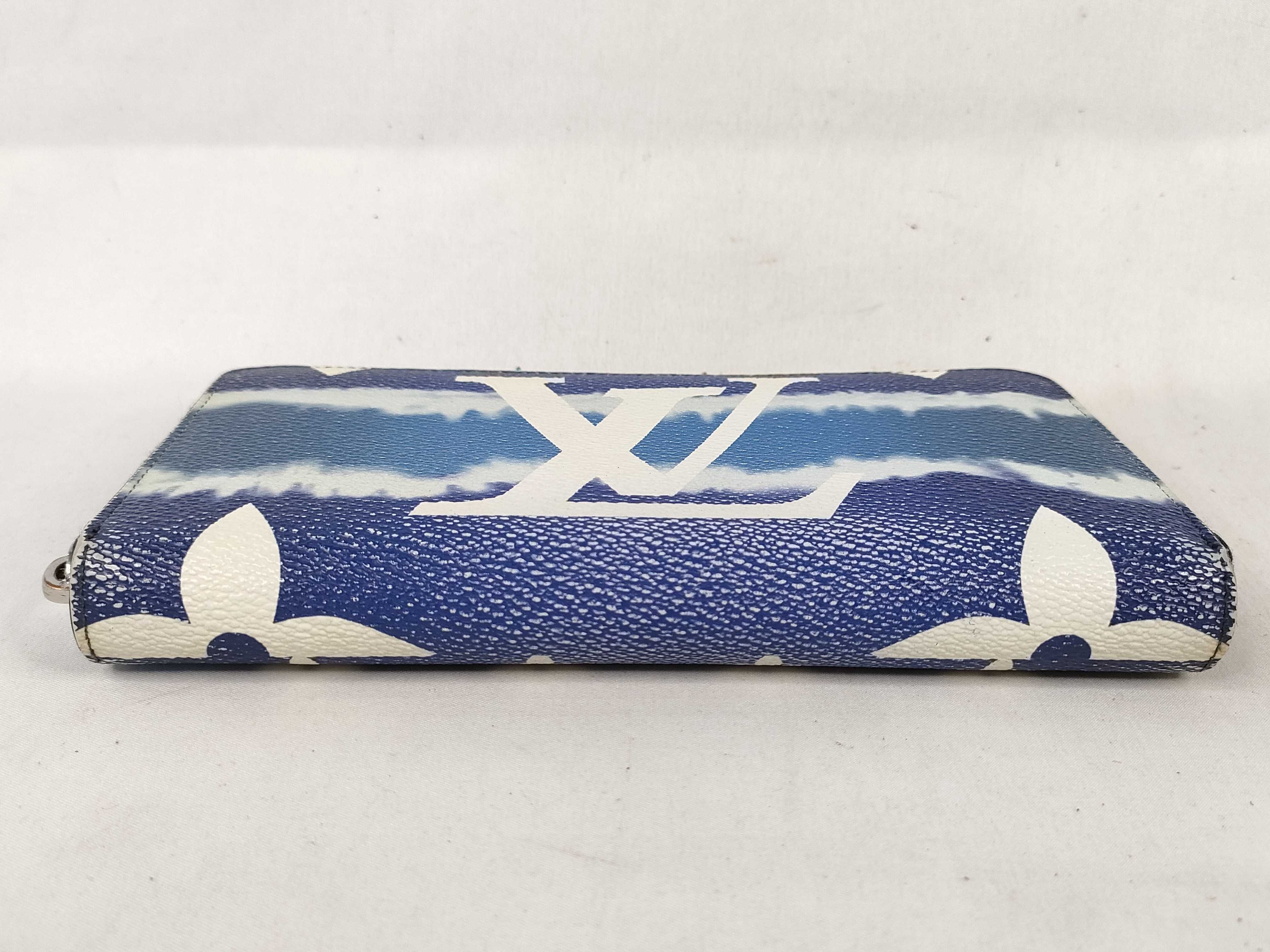 LV Escale Monogram Giant Zippy Wallet Round Zipper Long Wallet Blue Tie-Dye M68841 Wallet — view 4