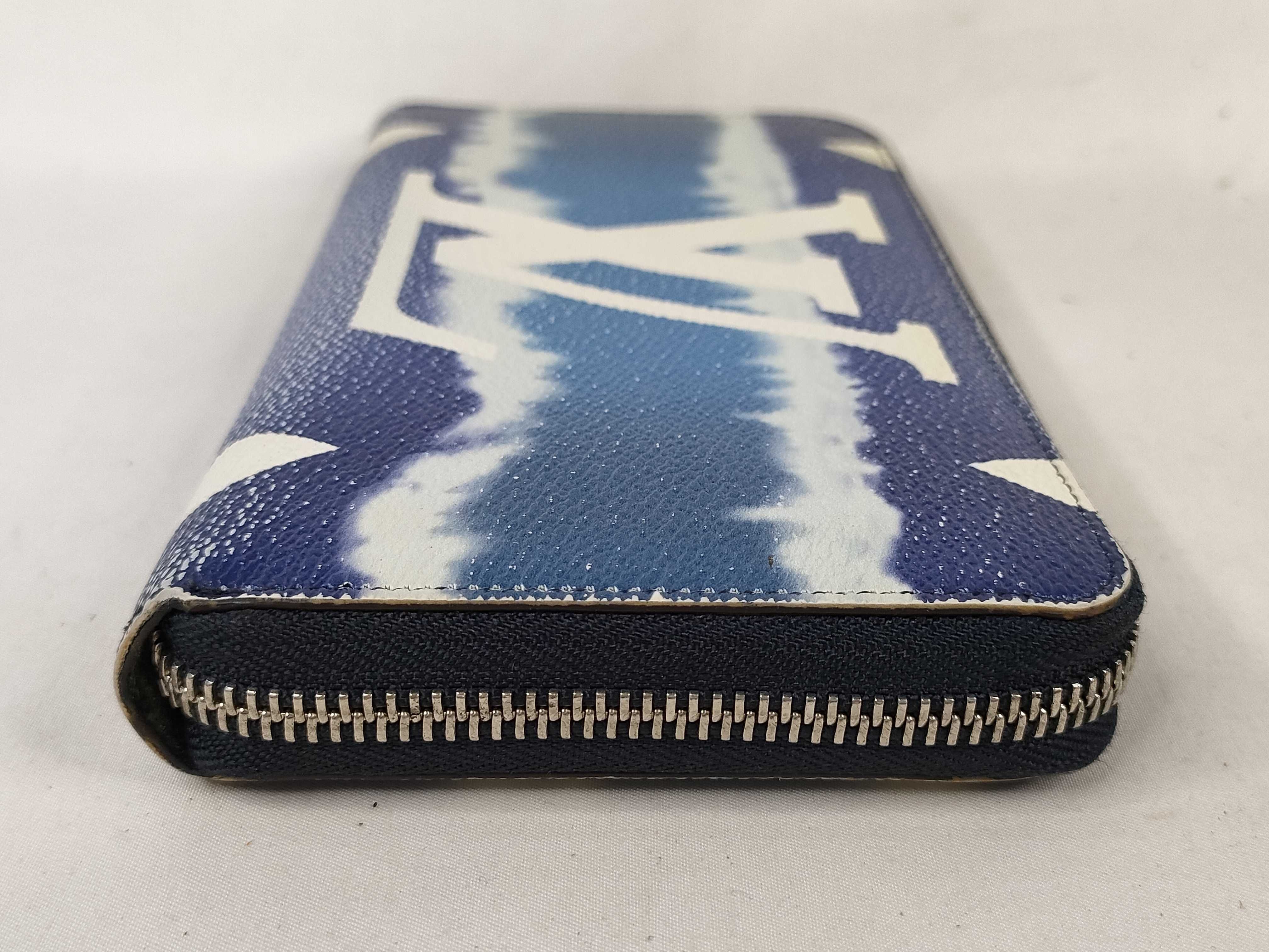 LV Escale Monogram Giant Zippy Wallet Round Zipper Long Wallet Blue Tie-Dye M68841 Wallet — view 5