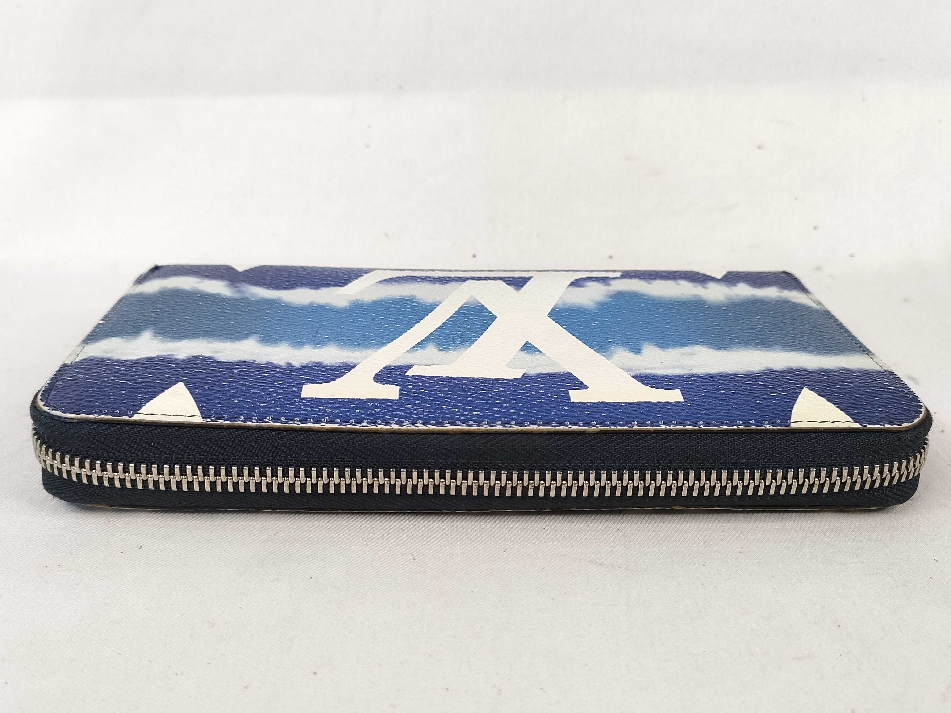 LV Escale Monogram Giant Zippy Wallet Round Zipper Long Wallet Blue Tie-Dye M68841 Wallet — view 6