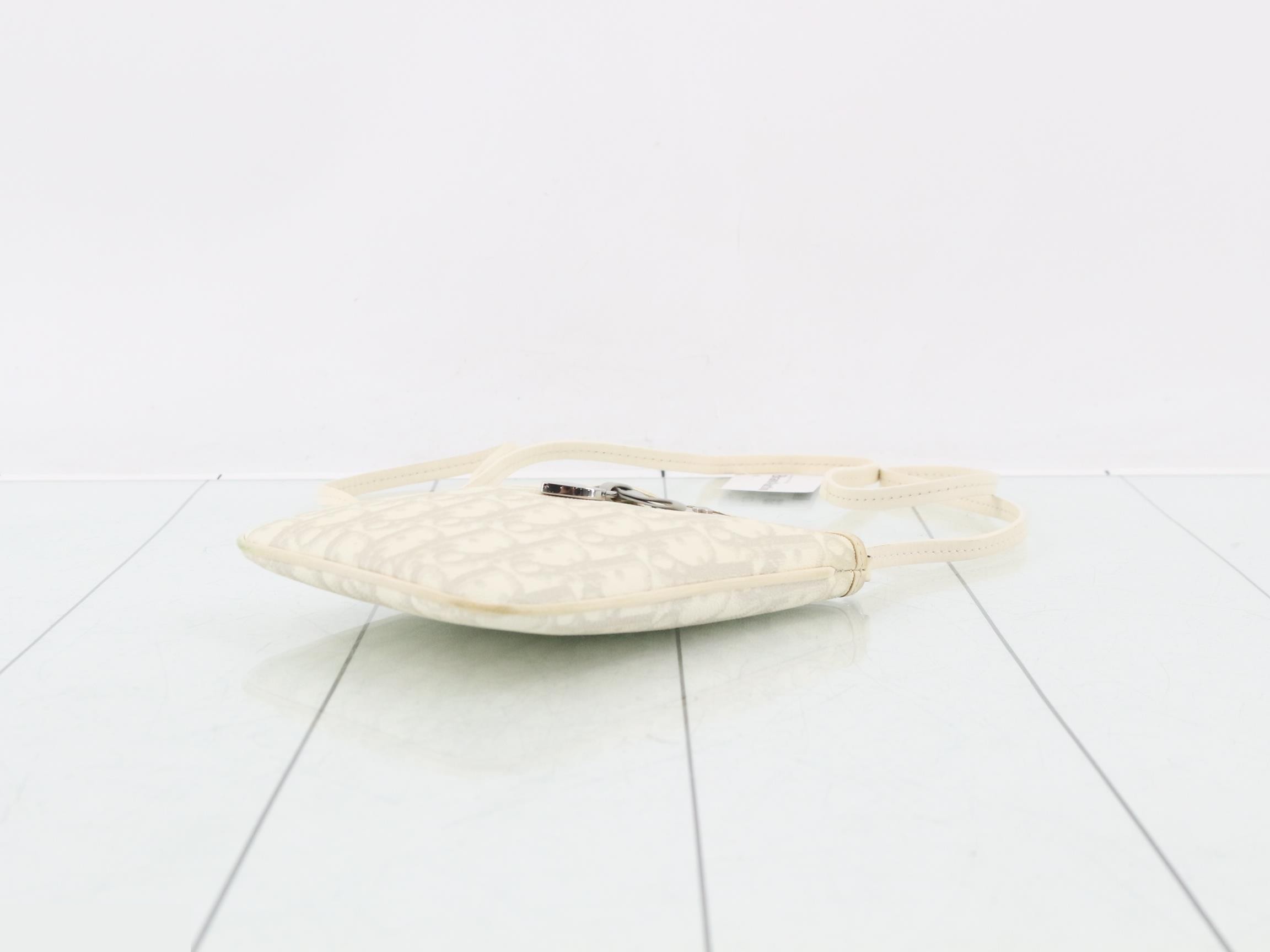 Trotter (bag) - Shoulder bag - White — view 6