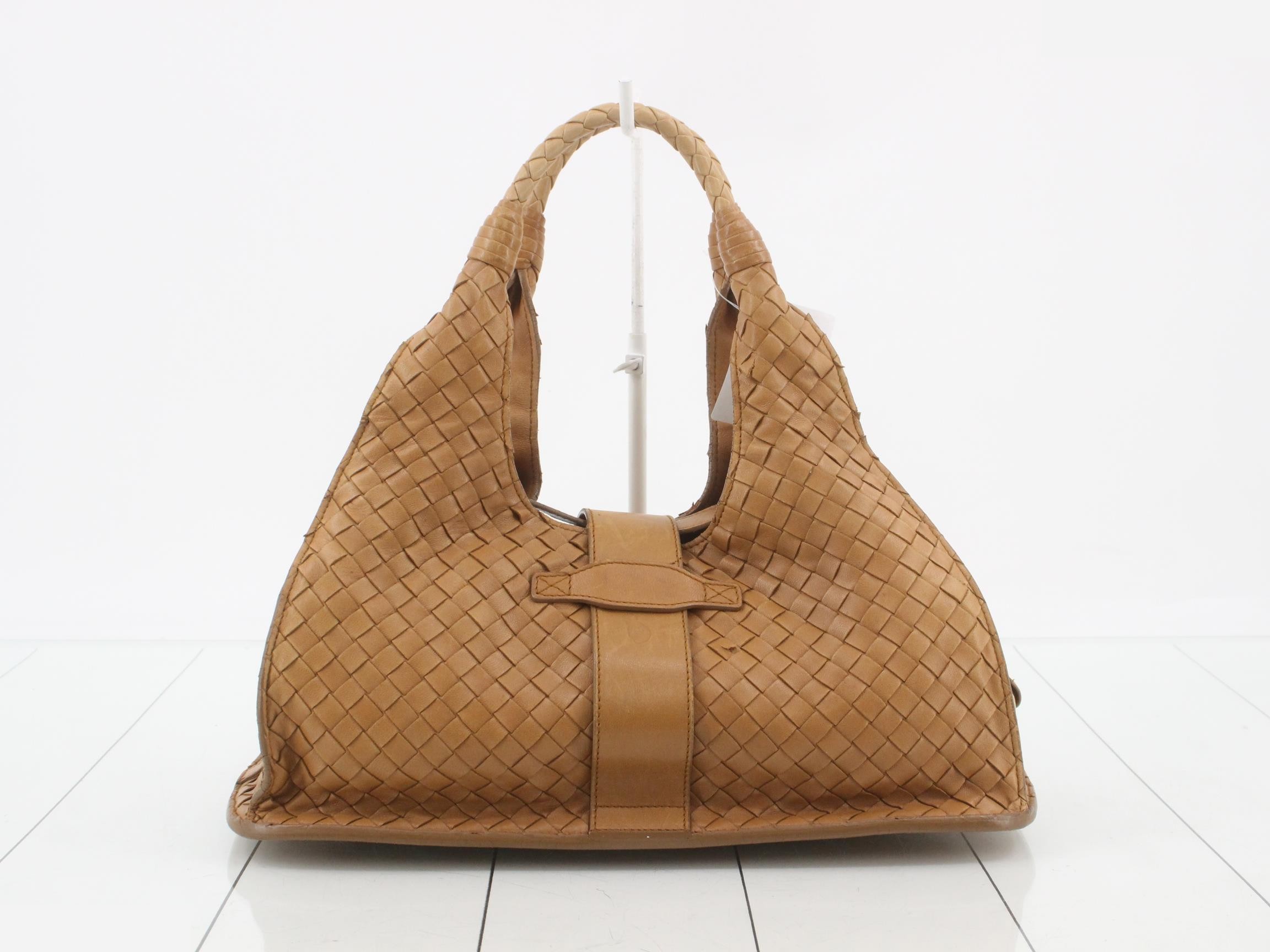 Intrecciato (bag) / Handbag — view 2