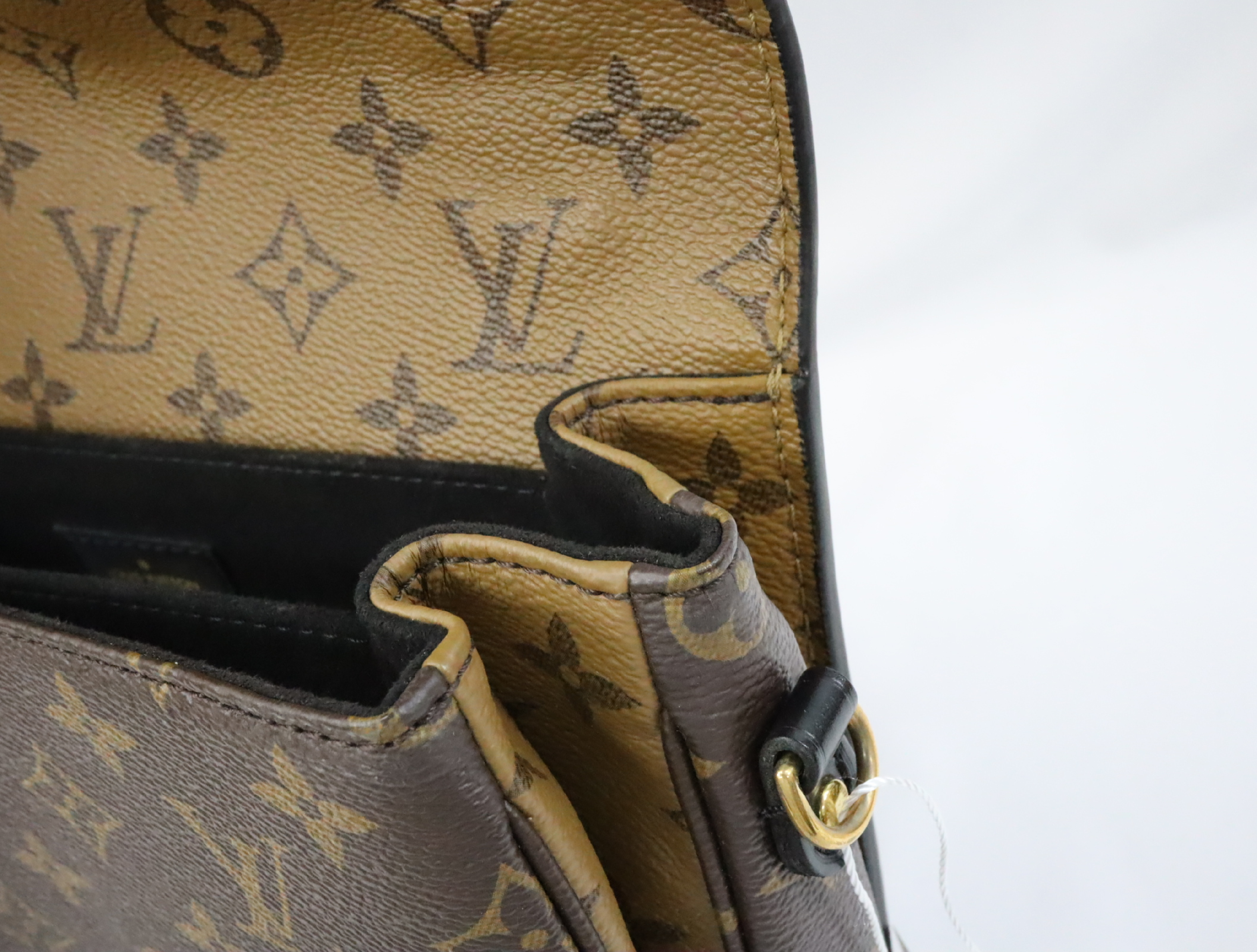 Monogram Reverse Pochette Metis MM M44876 Shoulder Bag — view 14