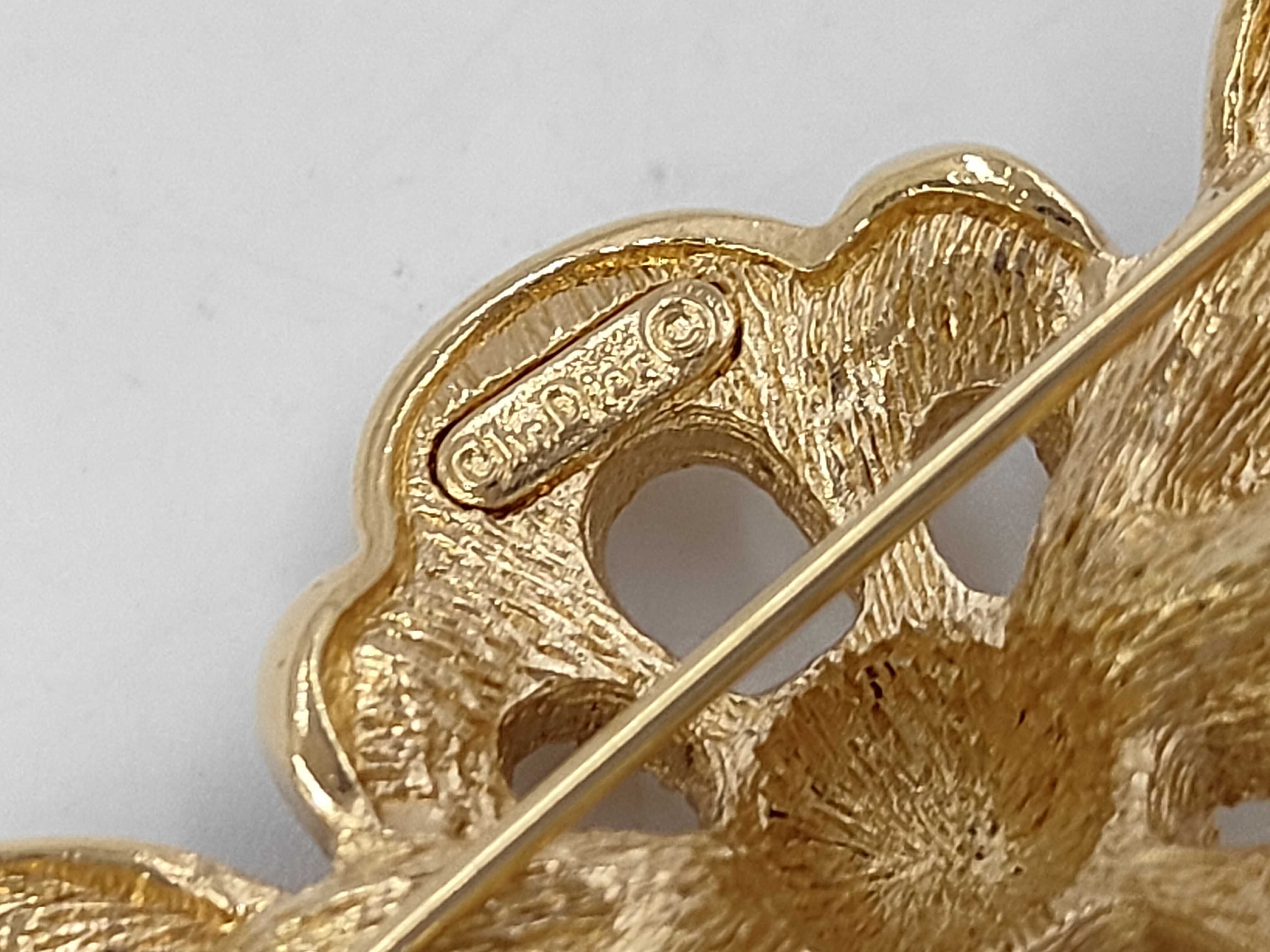 Christian / Brooch / GP Brooch — view 3
