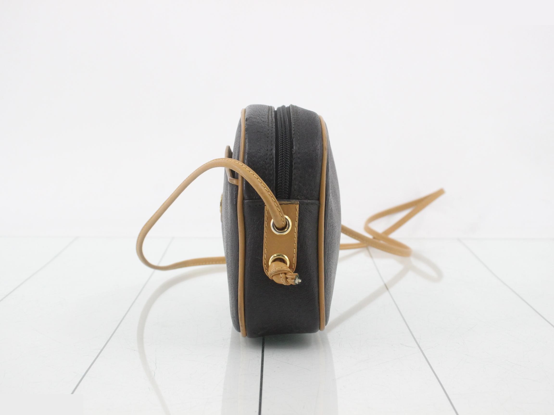 Leather mini shoulder bag, no stickiness, with box. — view 3