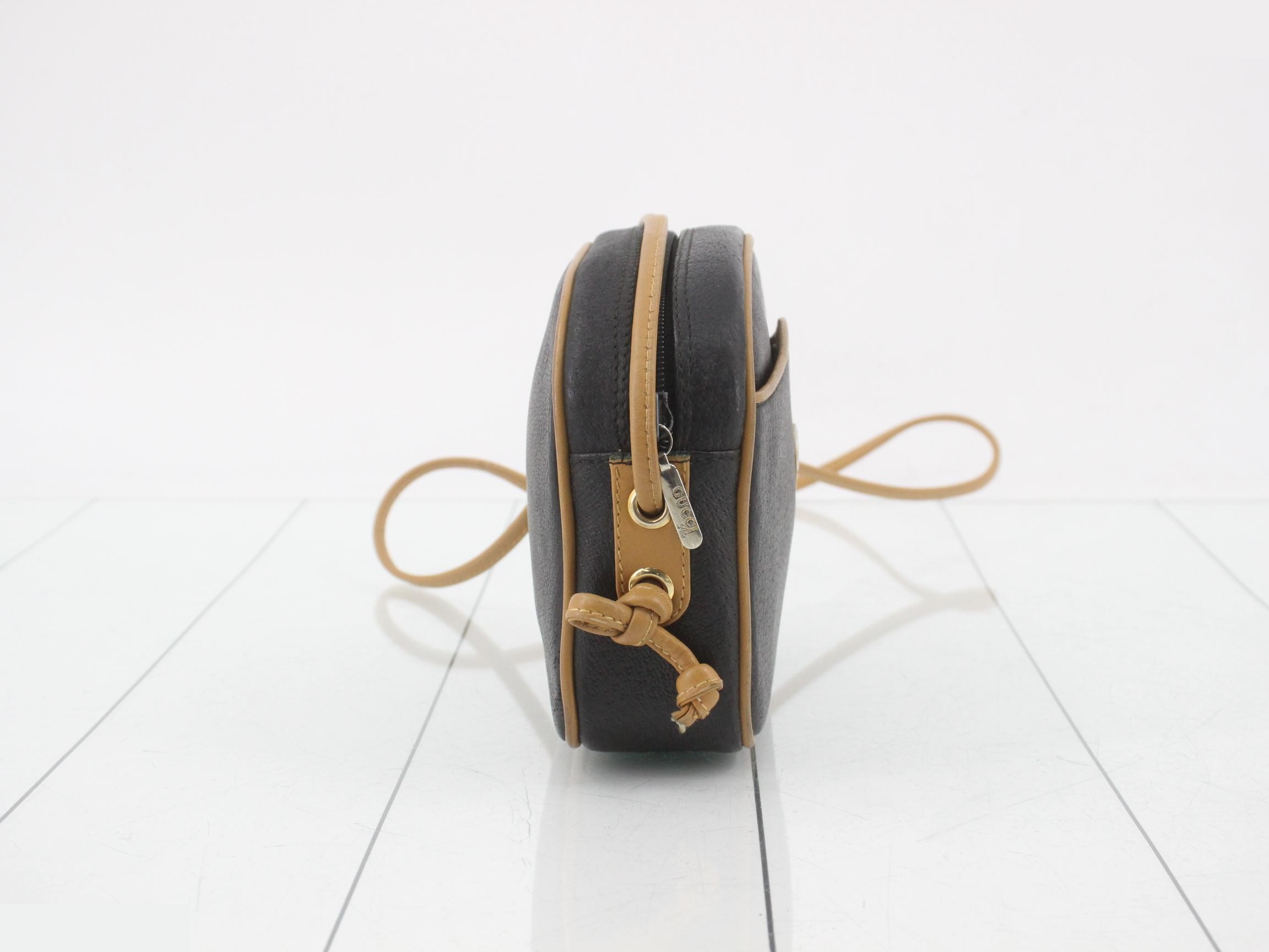 Leather mini shoulder bag, no stickiness, with box. — view 4