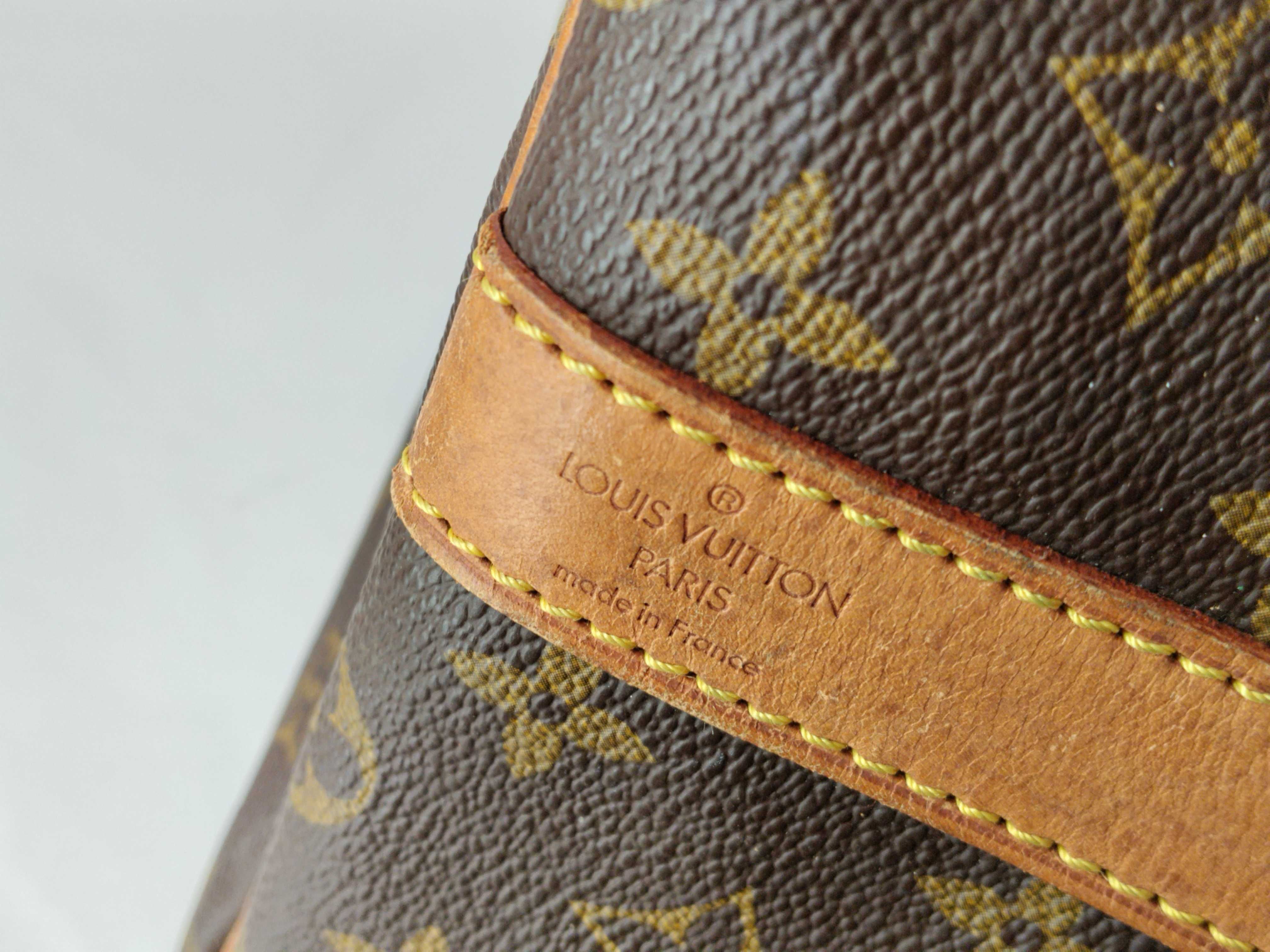 Monogram LV Keepall Bandoulière Boston Bag — view 14