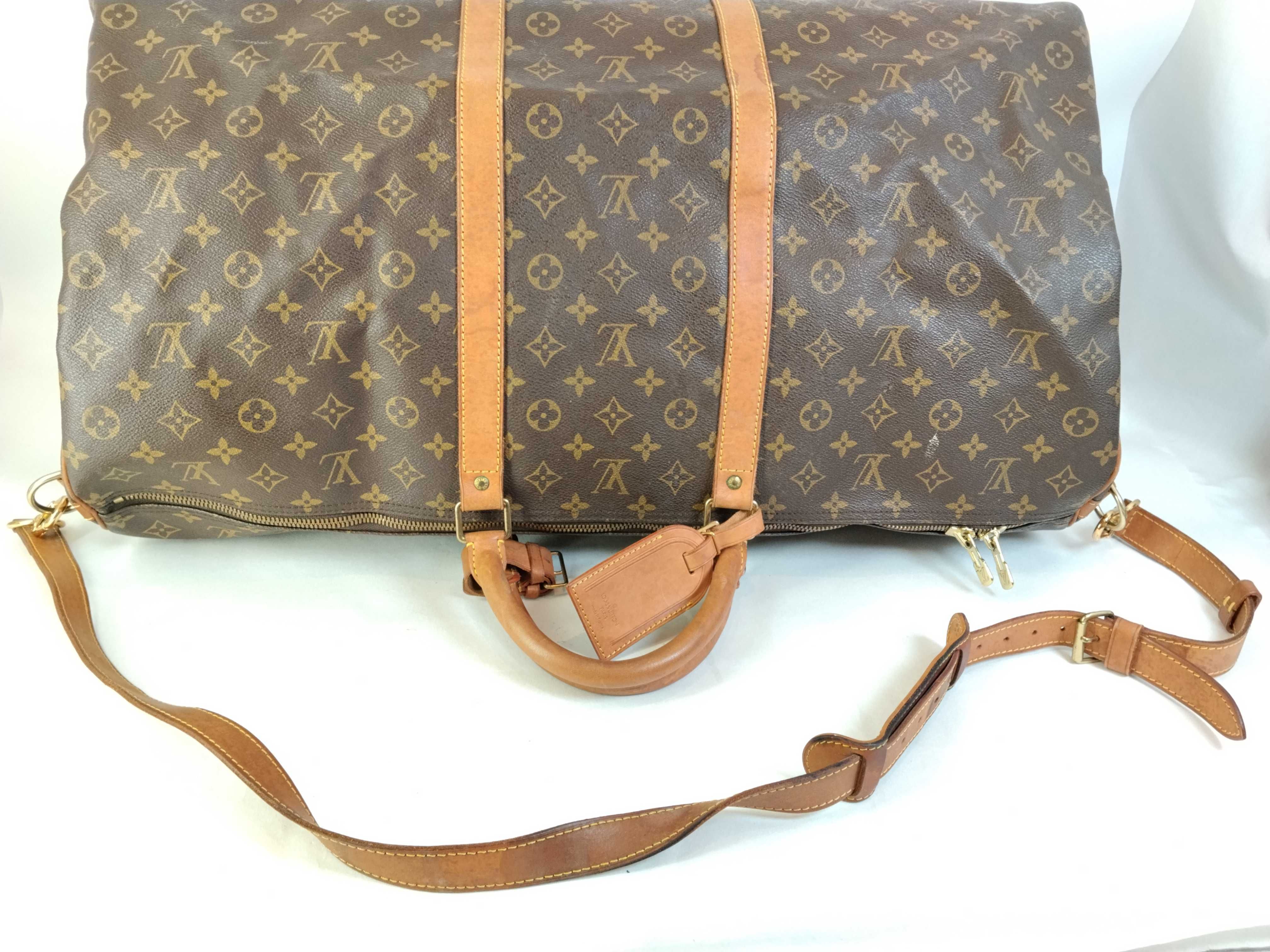 Monogram LV Keepall Bandoulière Boston Bag — view 3