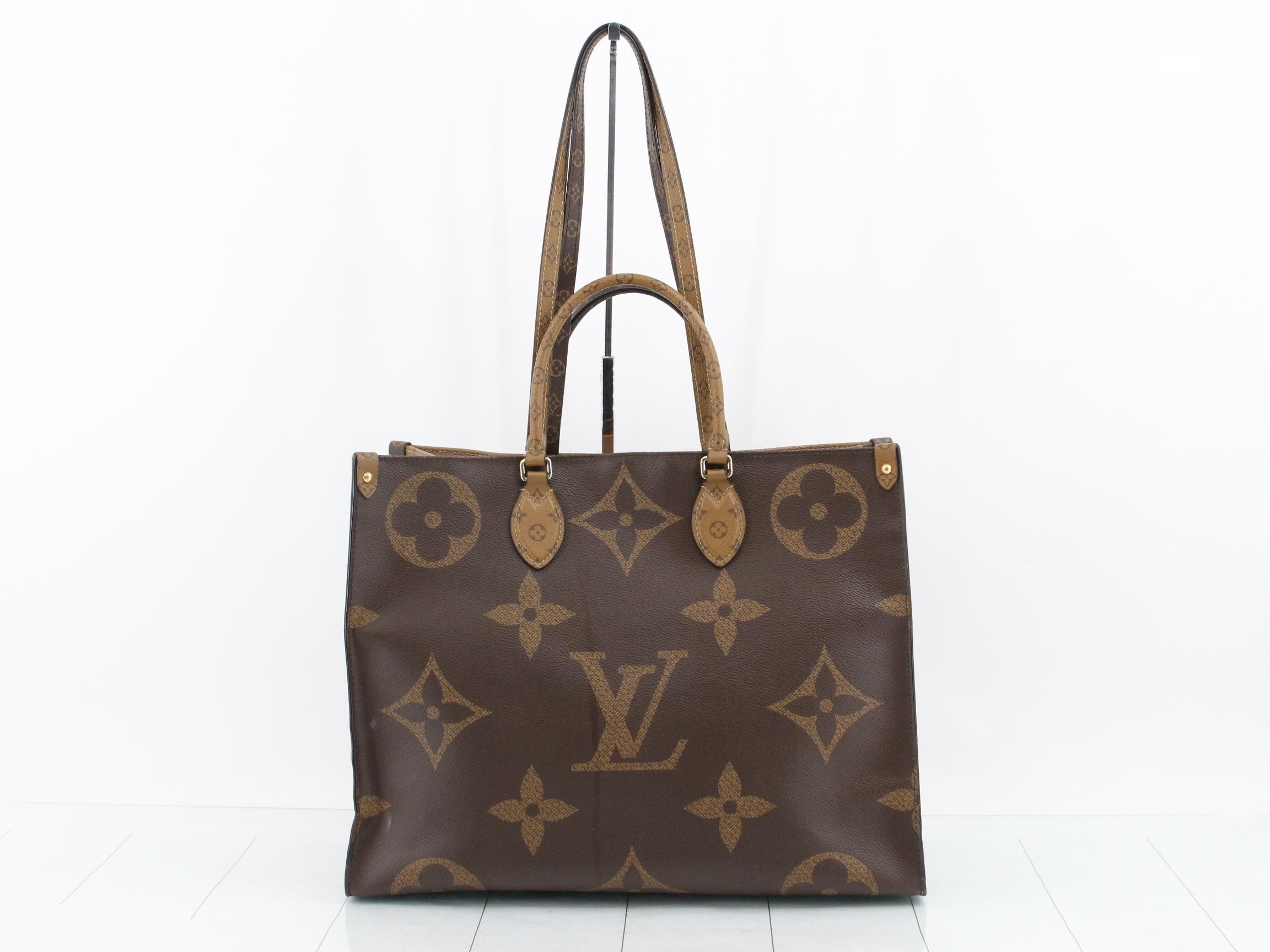 Monogram Giant Reverse OnTheGo GM 2-Way Tote Bag