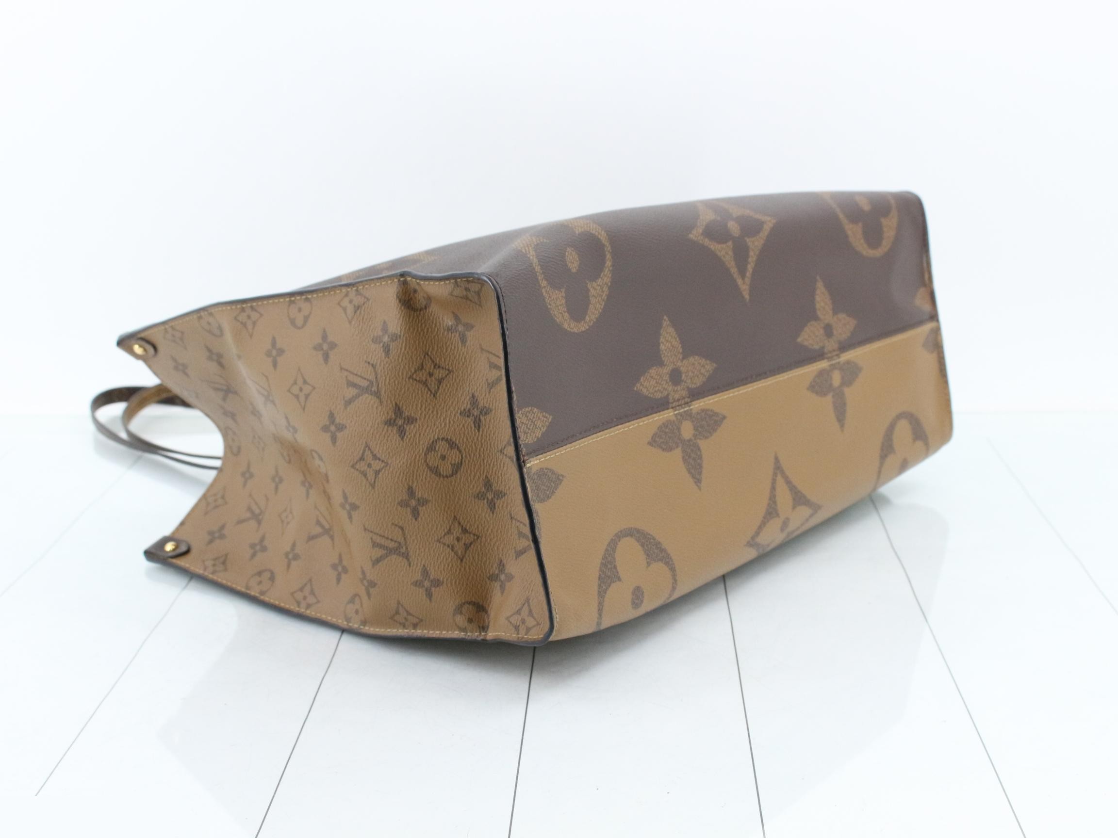 Monogram Giant Reverse OnTheGo GM 2-Way Tote Bag — view 5