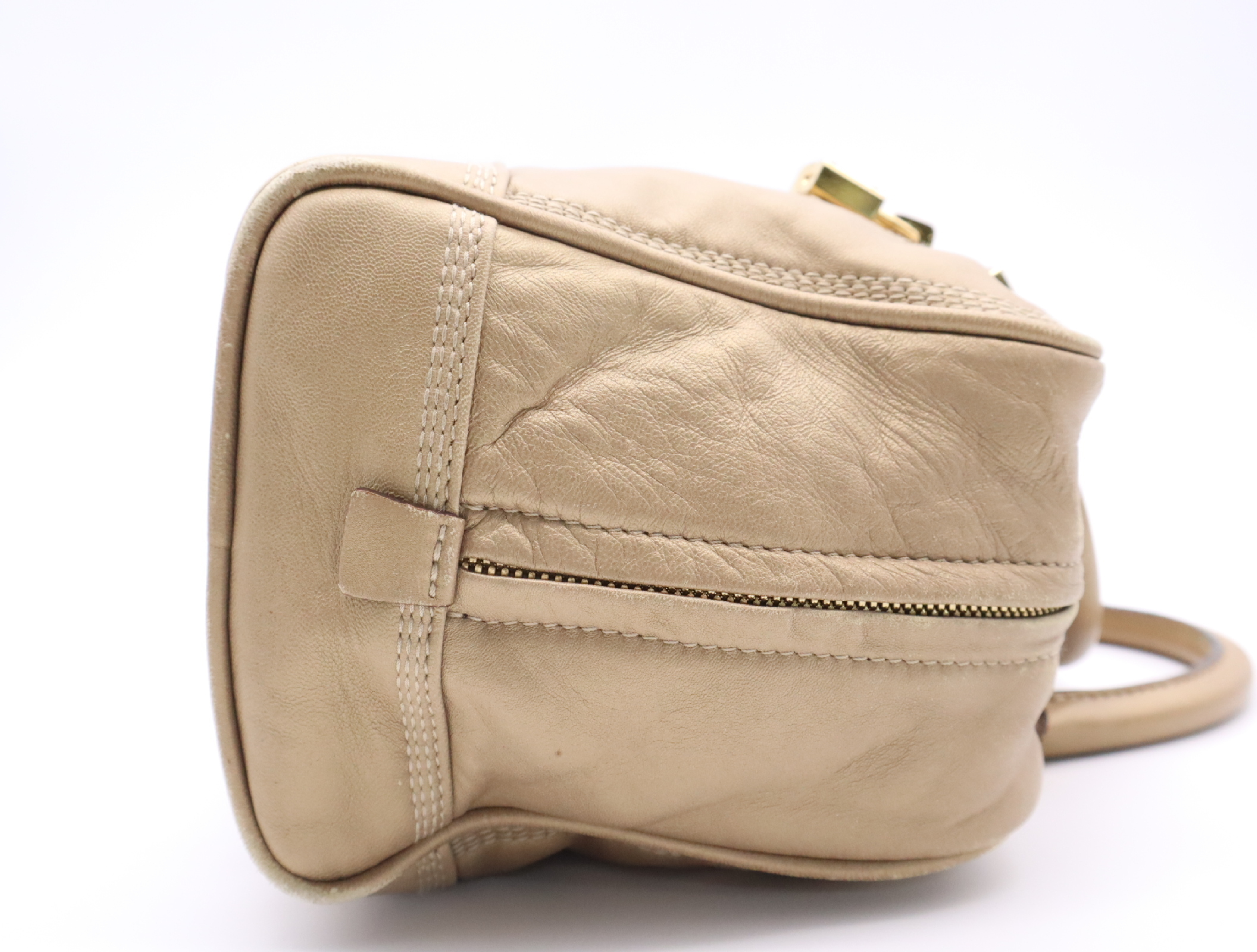 Leather Amazona 28 Handbag with Padlock, 2 Keys, and Clochette - Gold — view 5