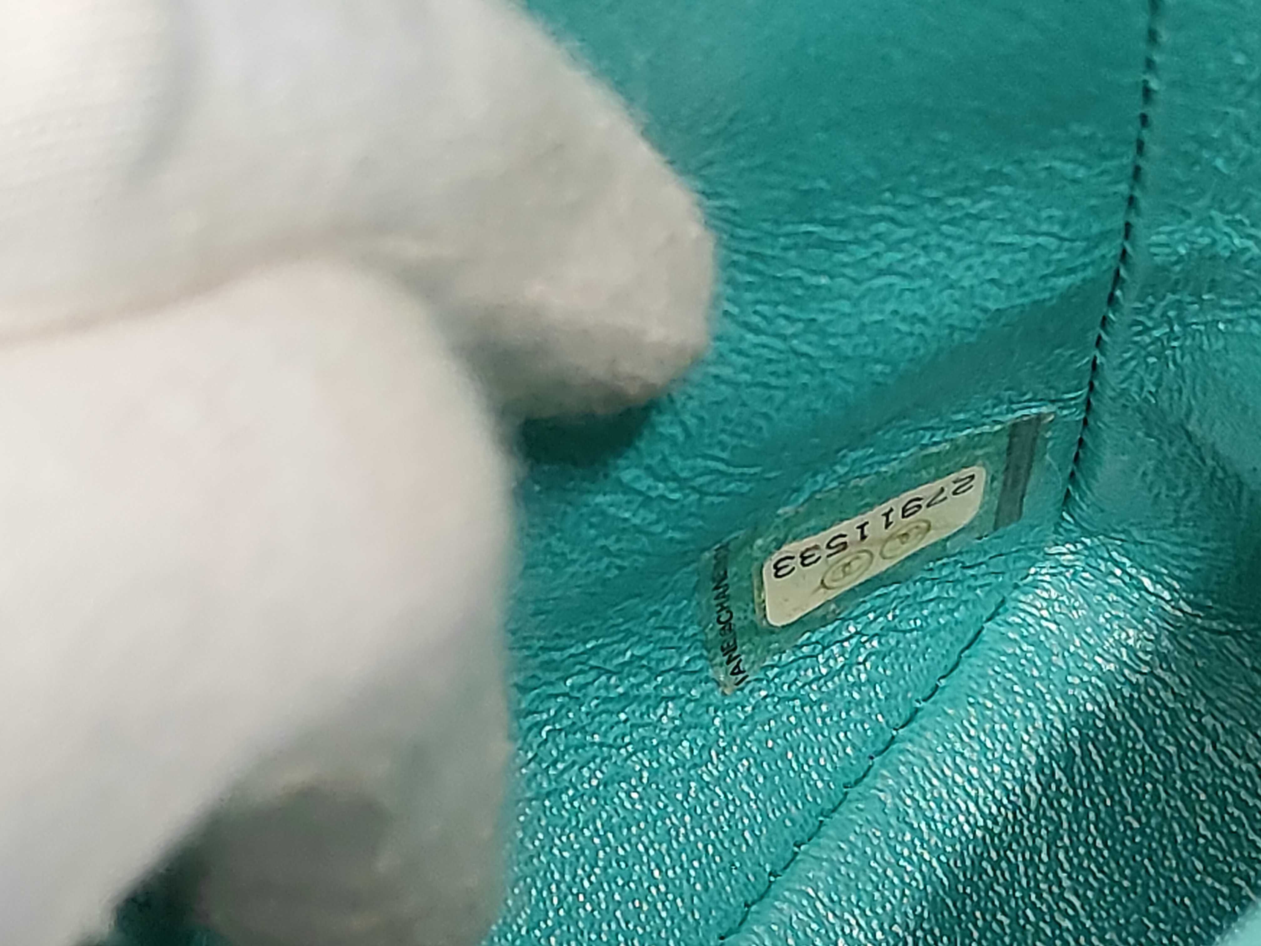 Double Flap 23 Chain Shoulder Bag, Matelassé, Caviar Leather, Mint Green, PG (Pink Gold) — view 10
