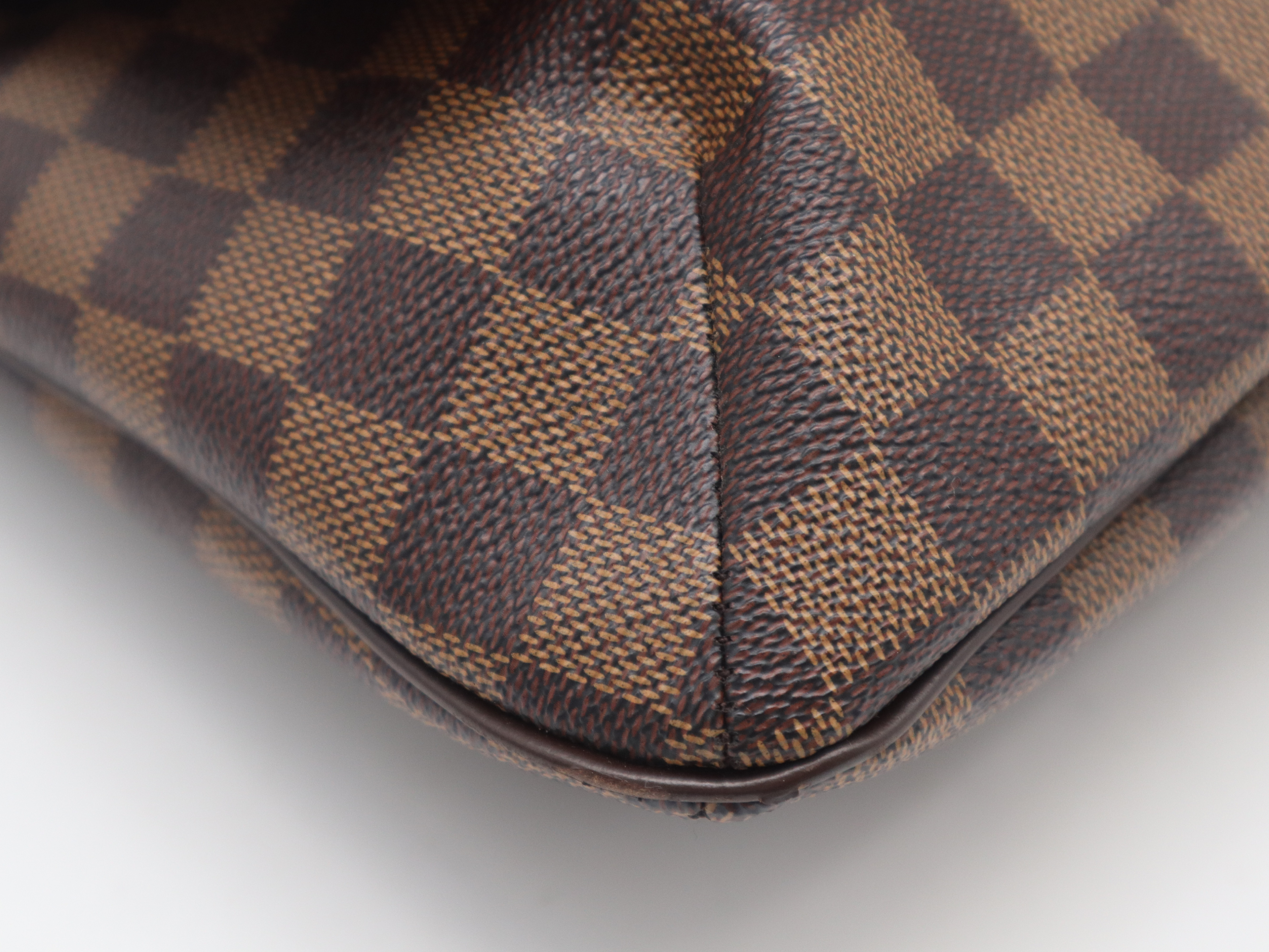 N51302 Damier Musette Shoulder Bag — view 9