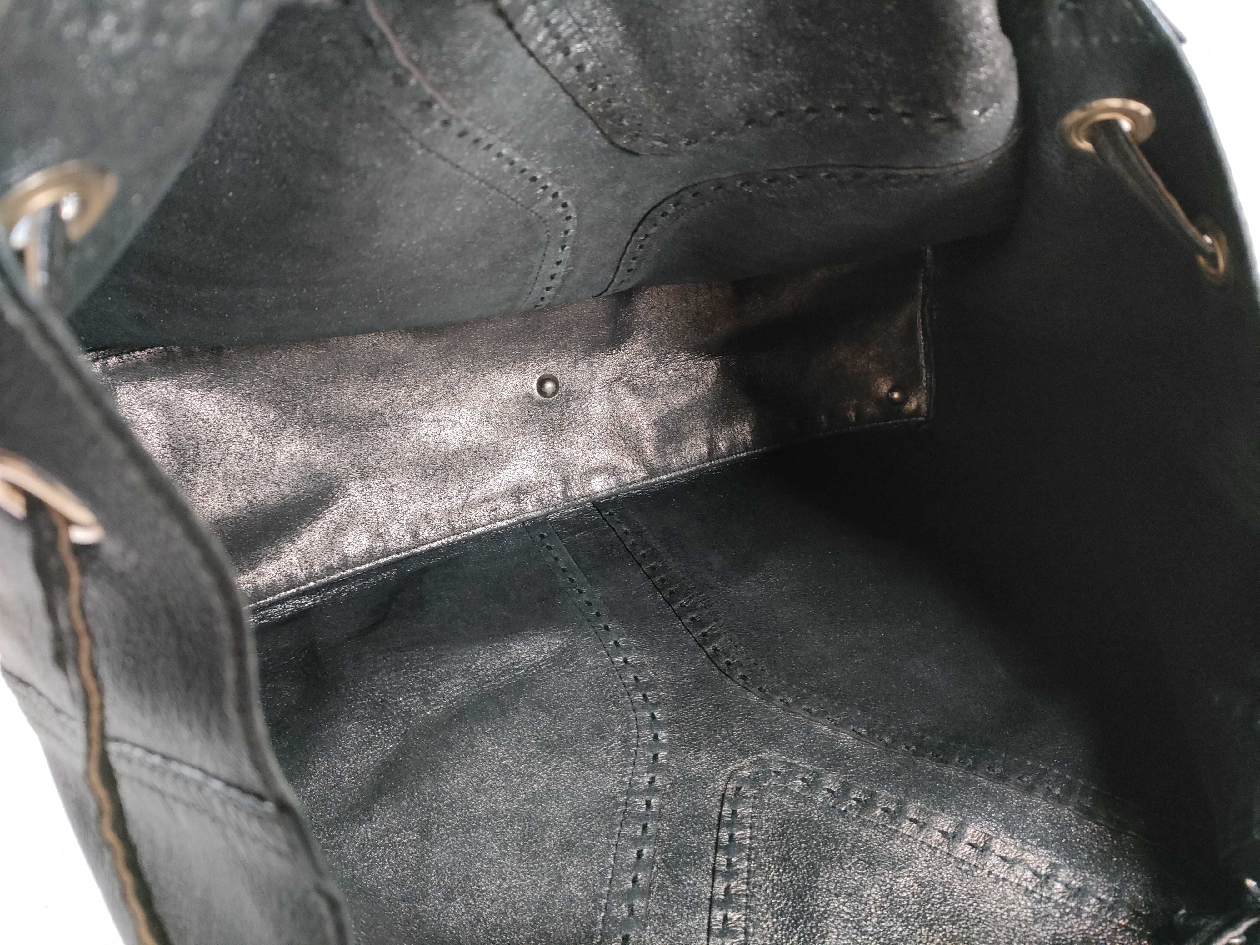 handbag, leather, black tote bag — view 9