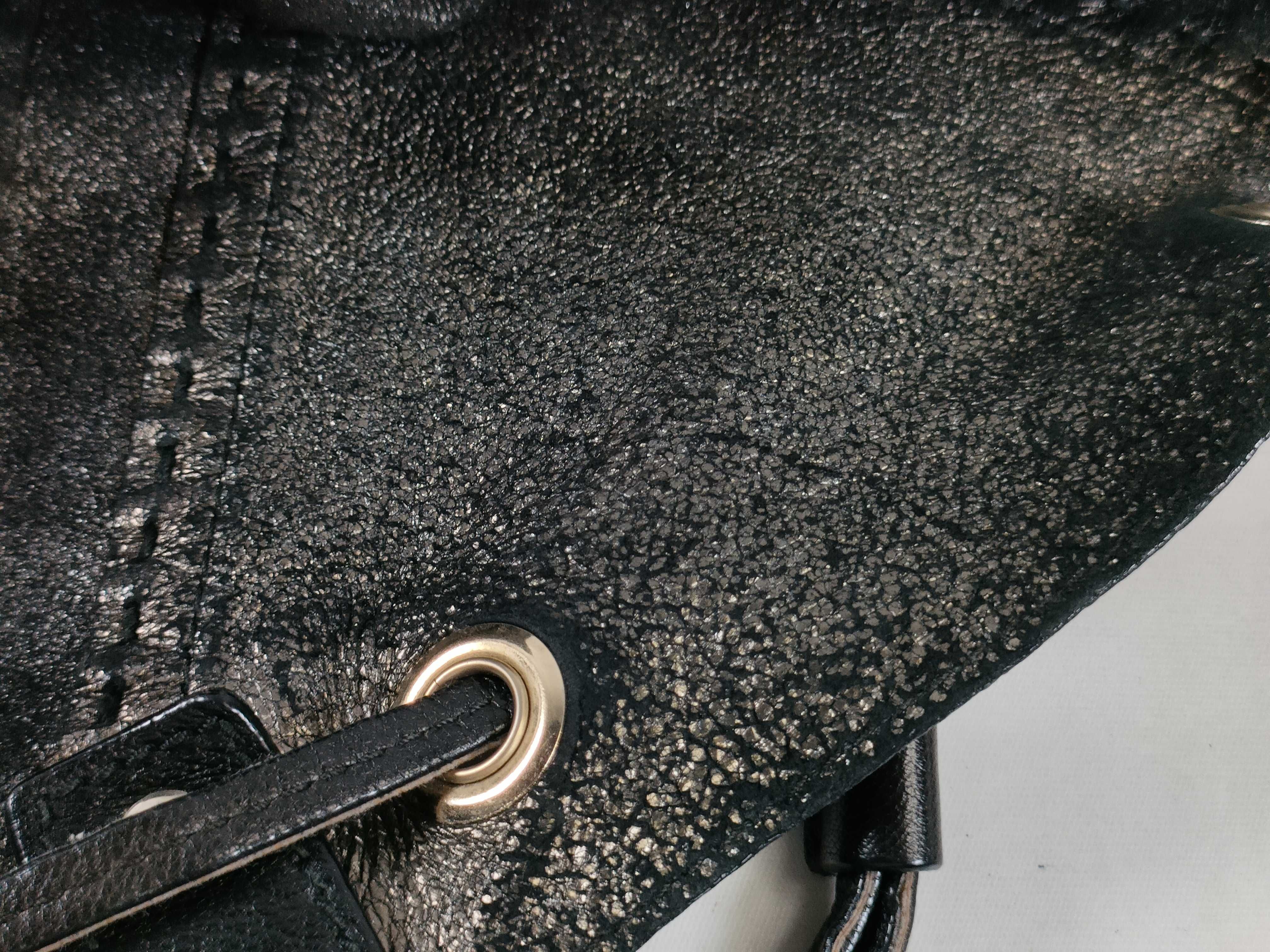 handbag, leather, black tote bag — view 10
