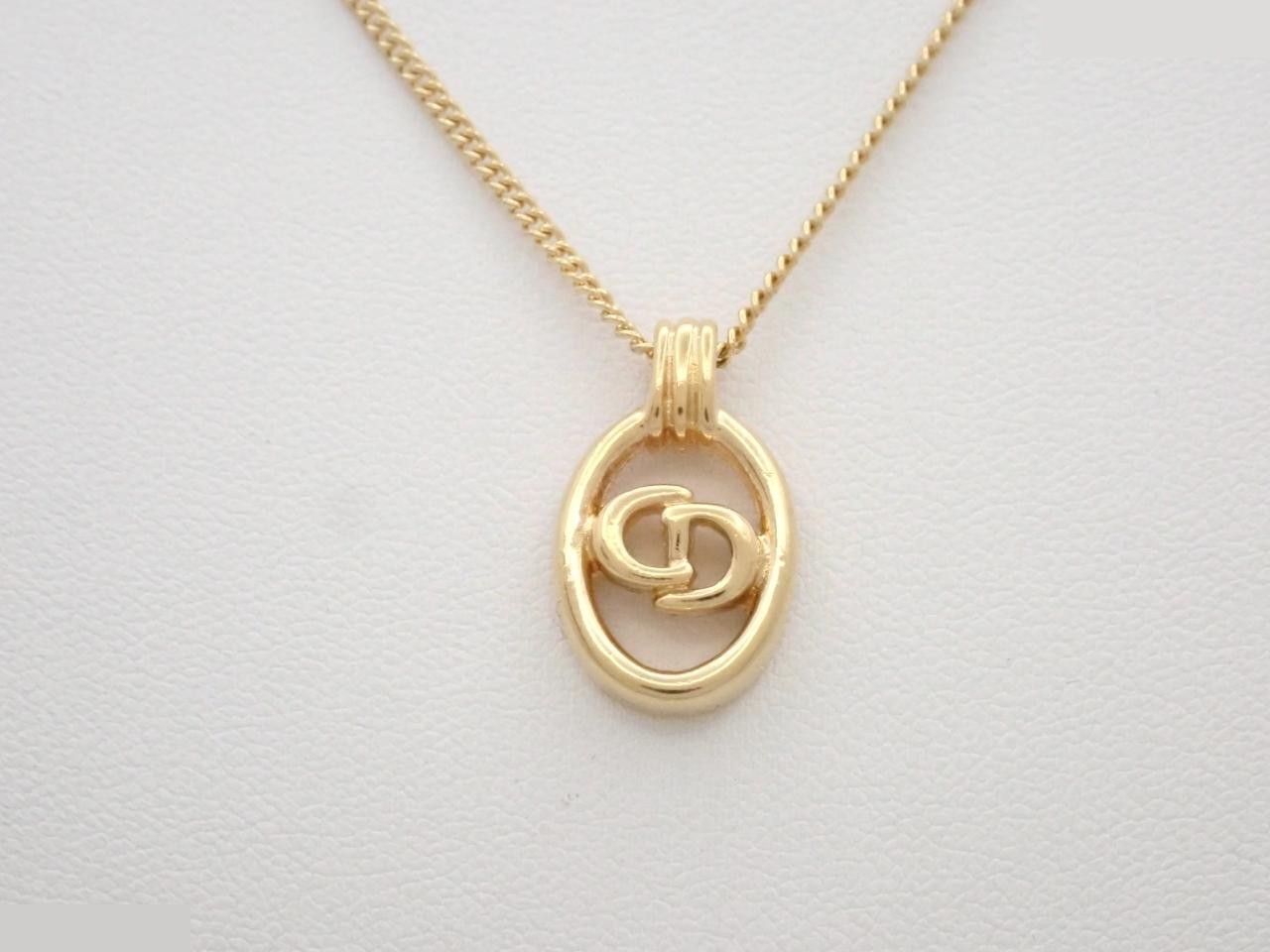 Other lines: Precious metals, necklaces, pendants, chain approximately 44cm