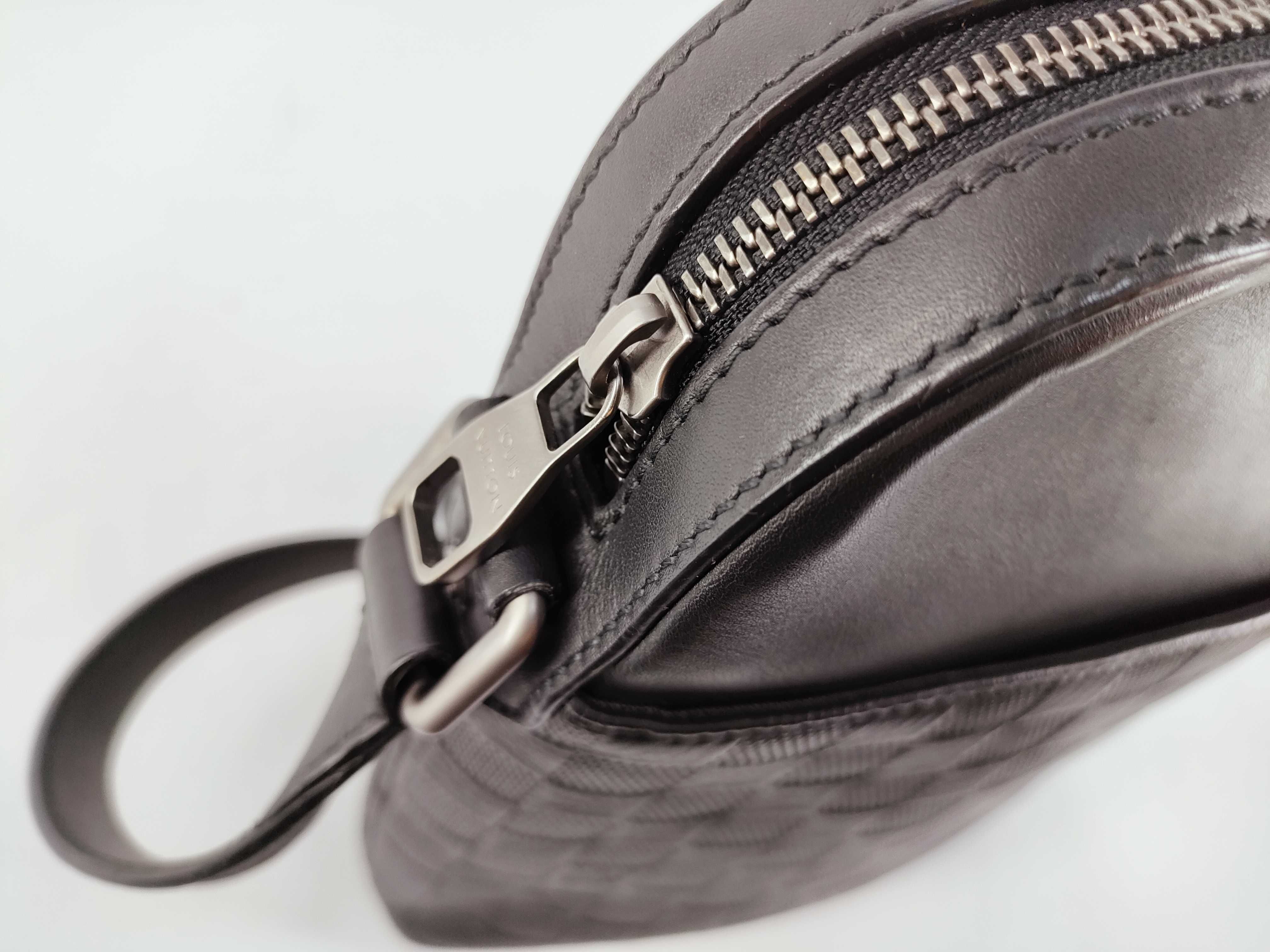 Damier Graphite Pochette District Damier Infini Shoulder Bag — view 8