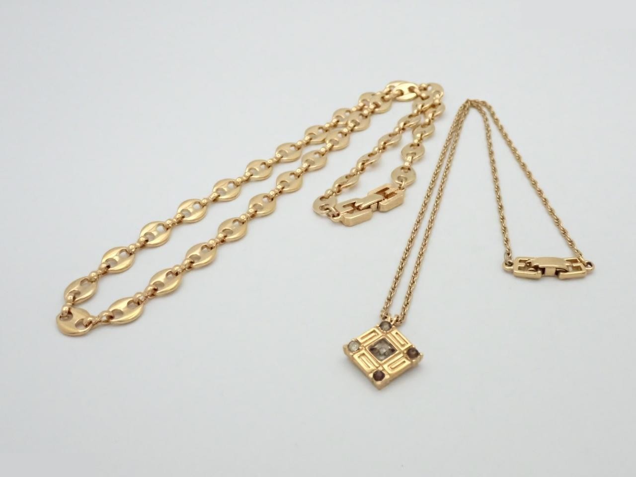 4 items: Bracelet, Necklace, Bulk Sale - Bundle — view 2