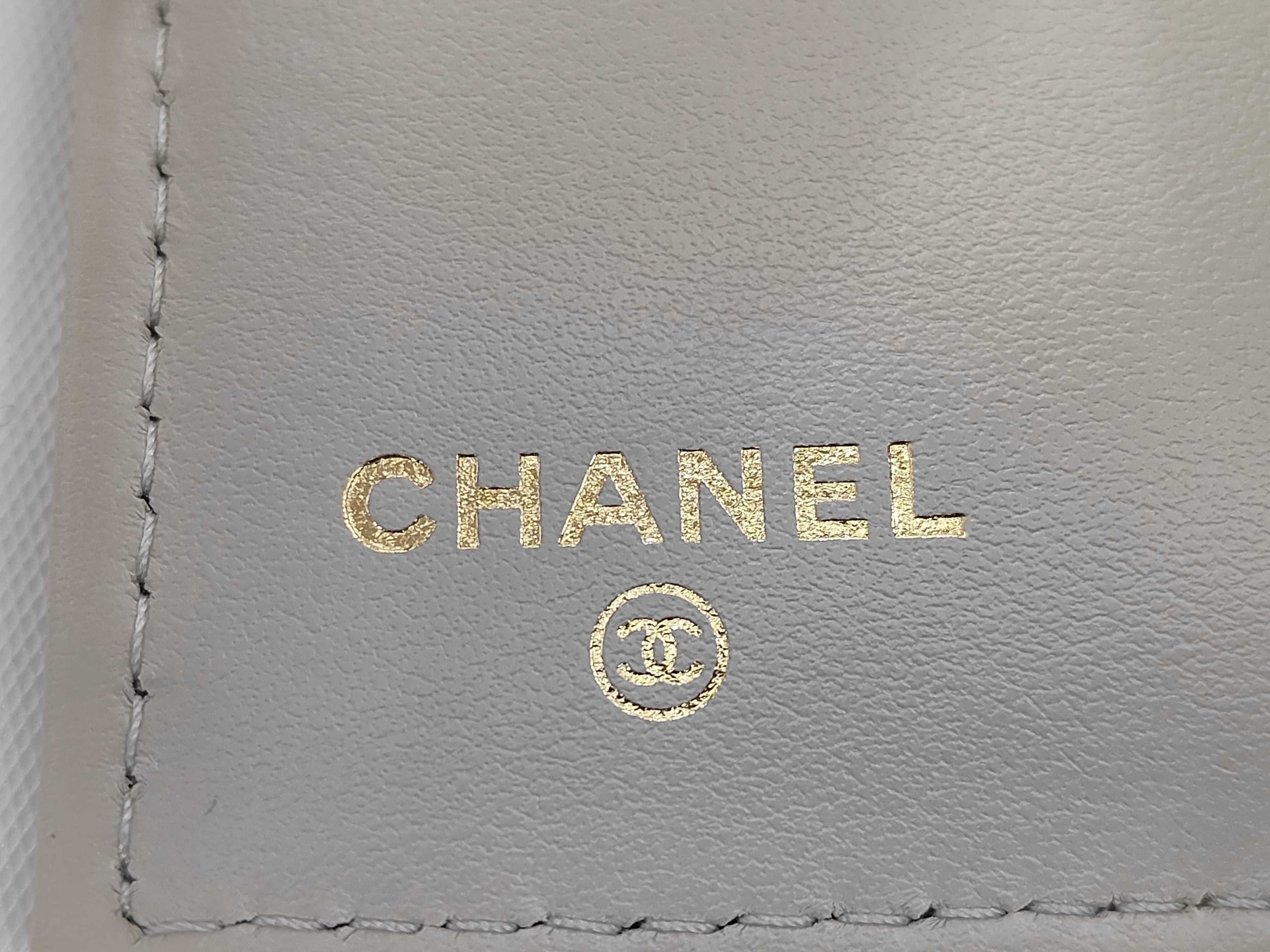 Caviar Skin Classic Small Wallet — view 6