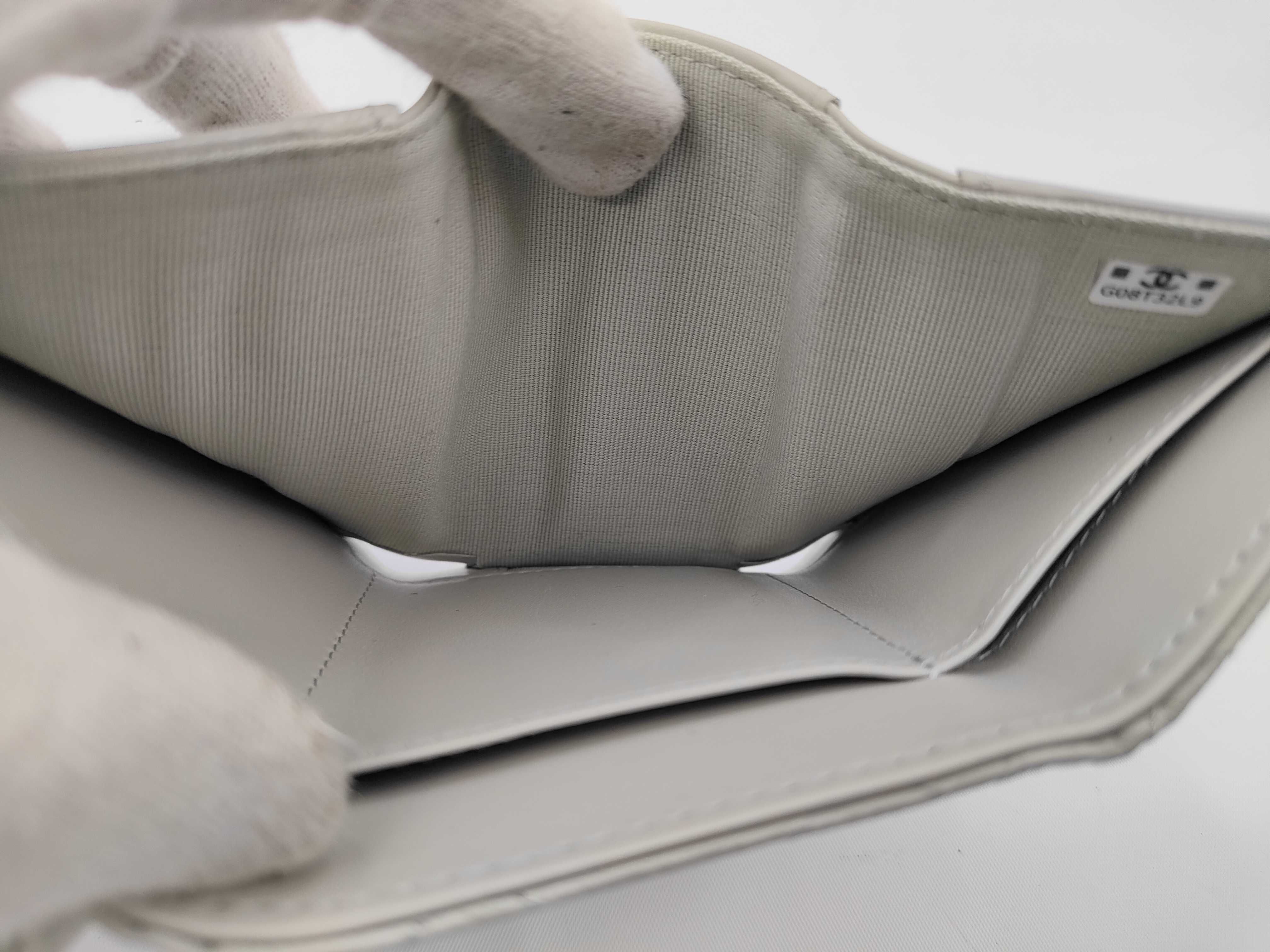 Caviar Skin Classic Small Wallet — view 7