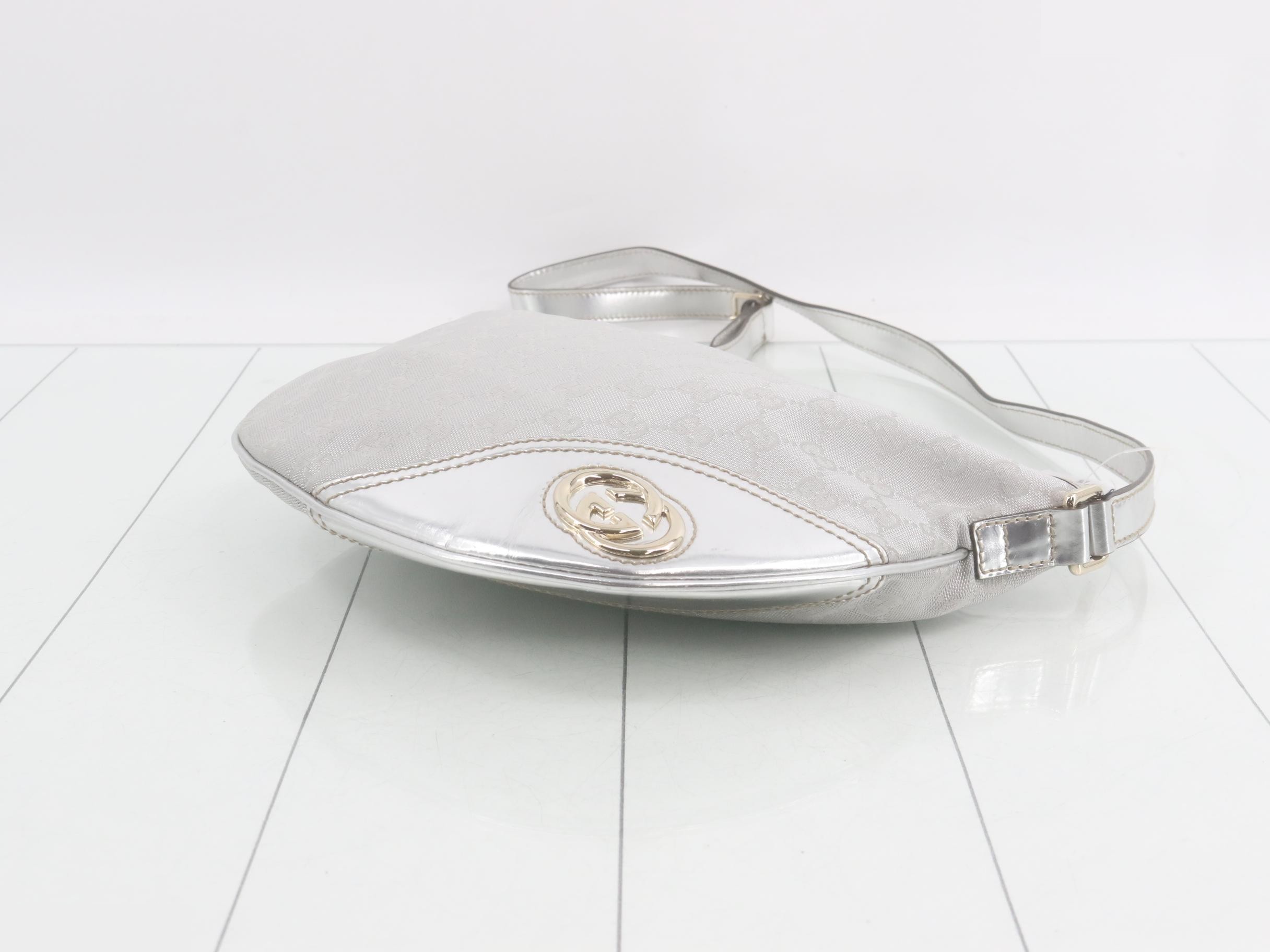 GG Canvas Shoulder Bag 169998 — view 6