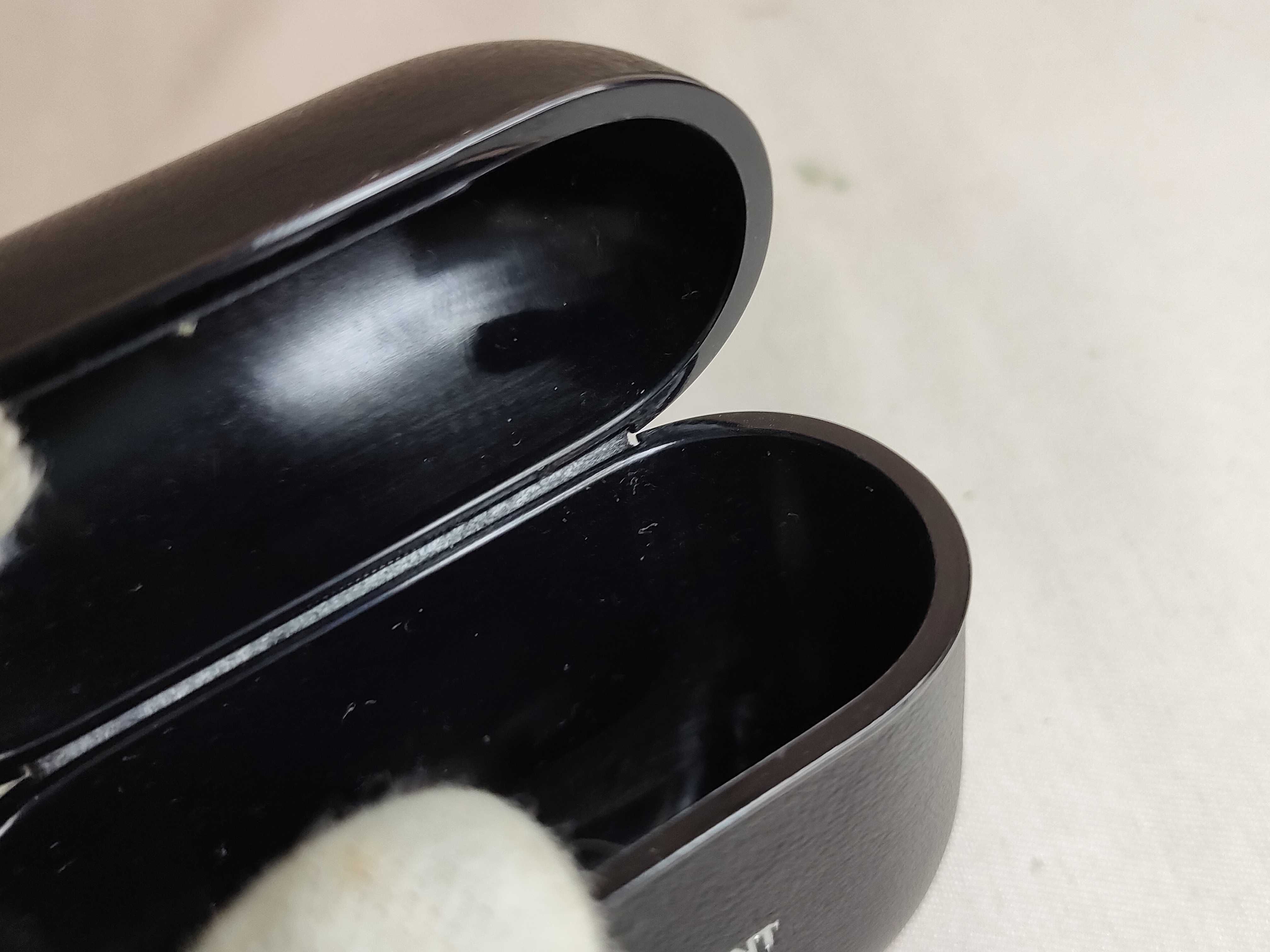 AirPods Case, Black Leather, Other Accessories — view 7