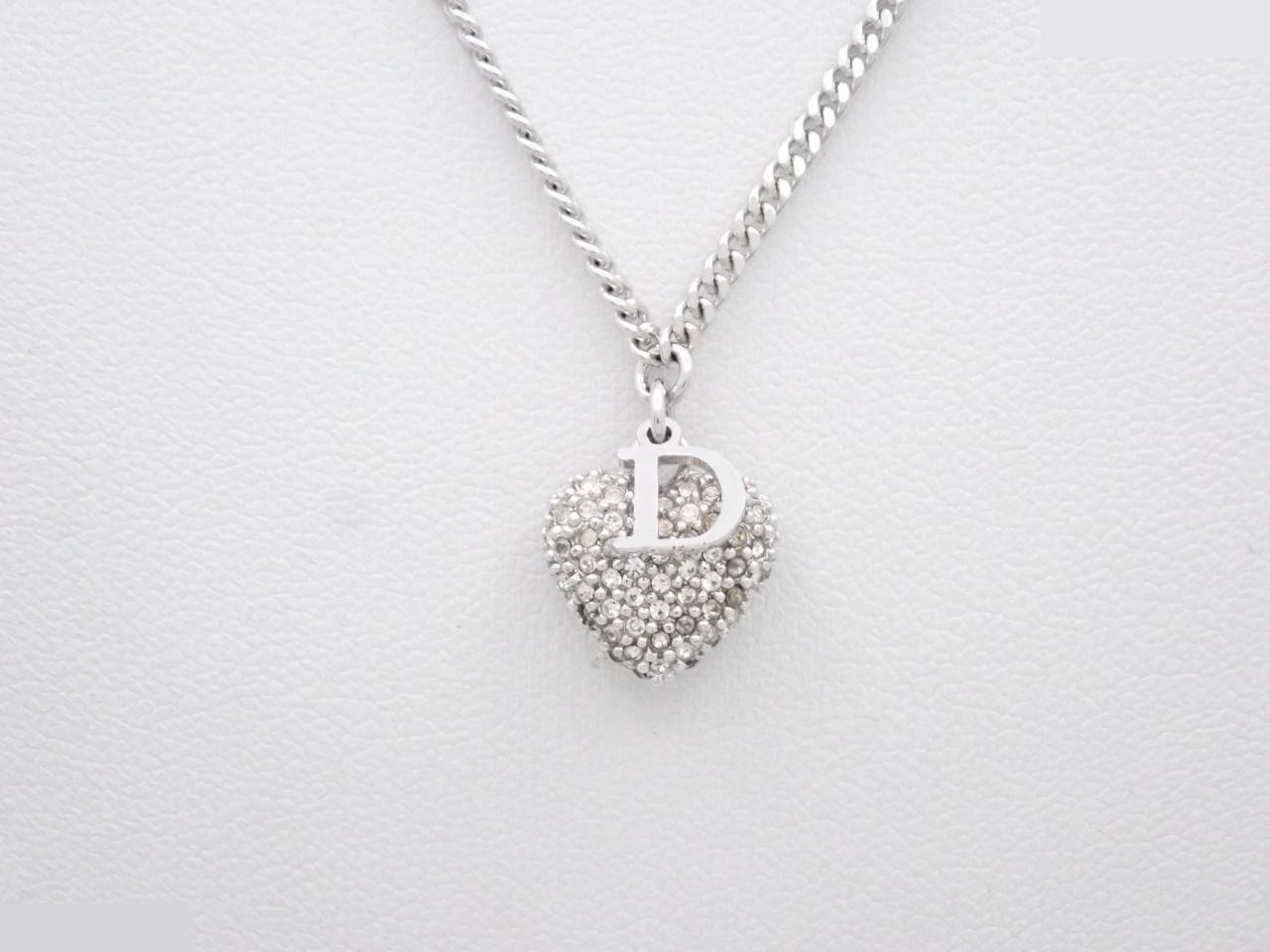 heart rhinestone necklace, with box, chain approximately 46cm.