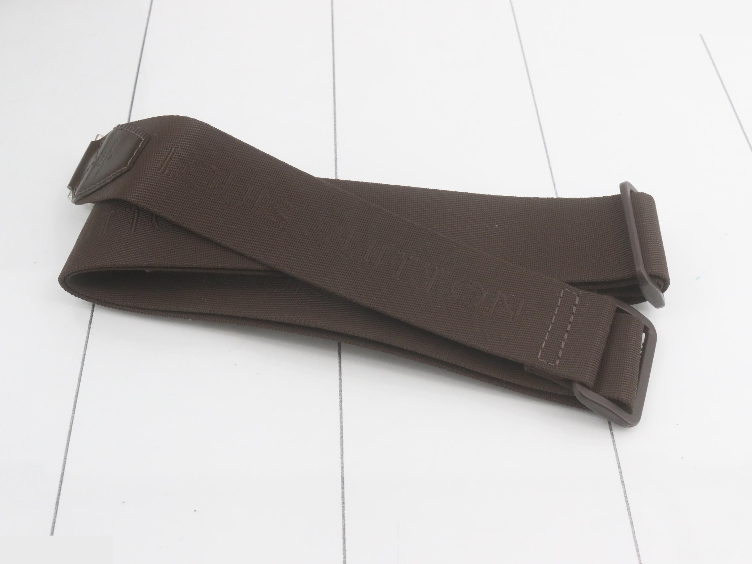 Kendall GM Grizzly SP1014 - Includes strap, handle, key, 2 keys, and booklet. — view 7