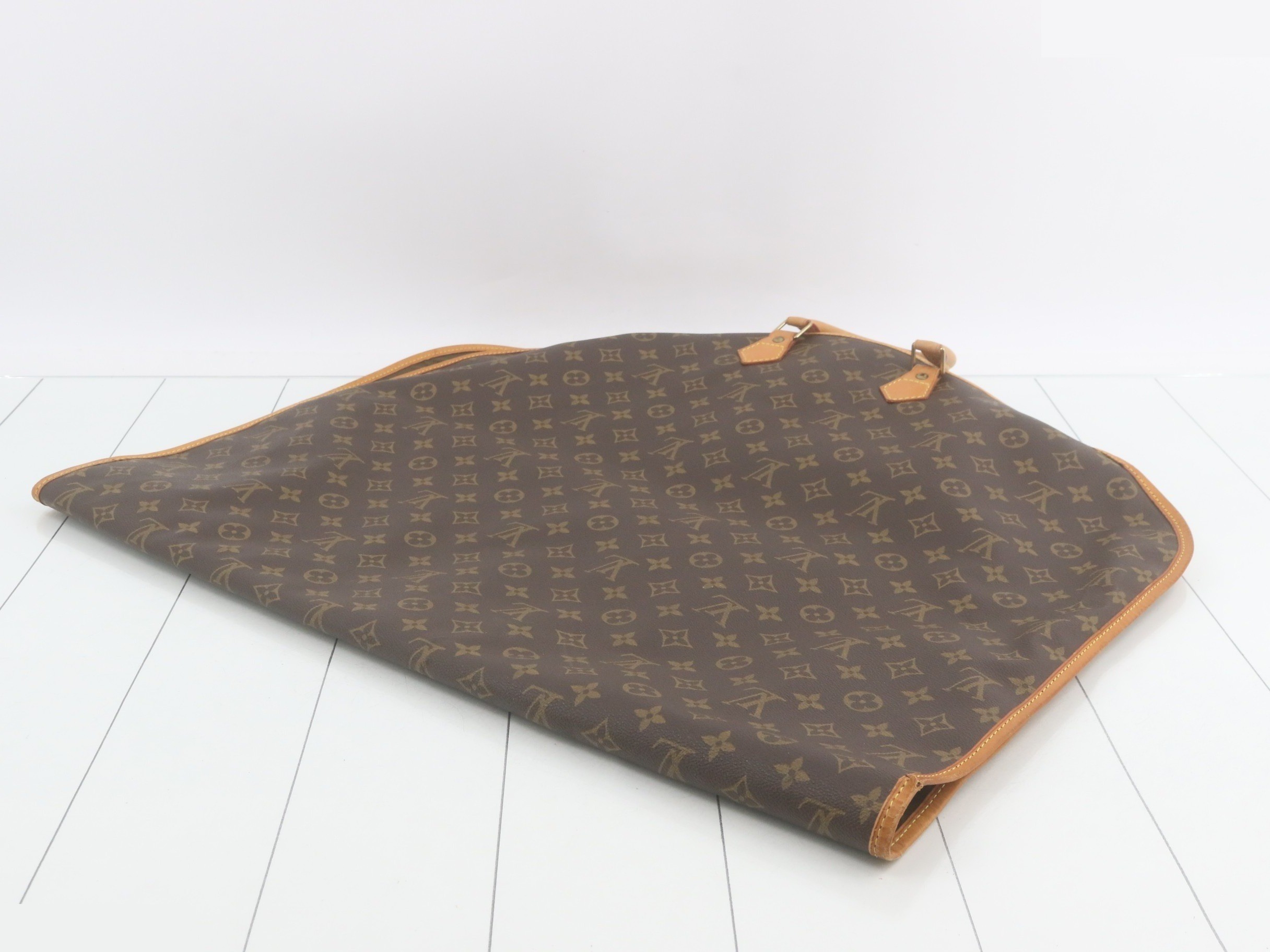 Garment cover — view 3