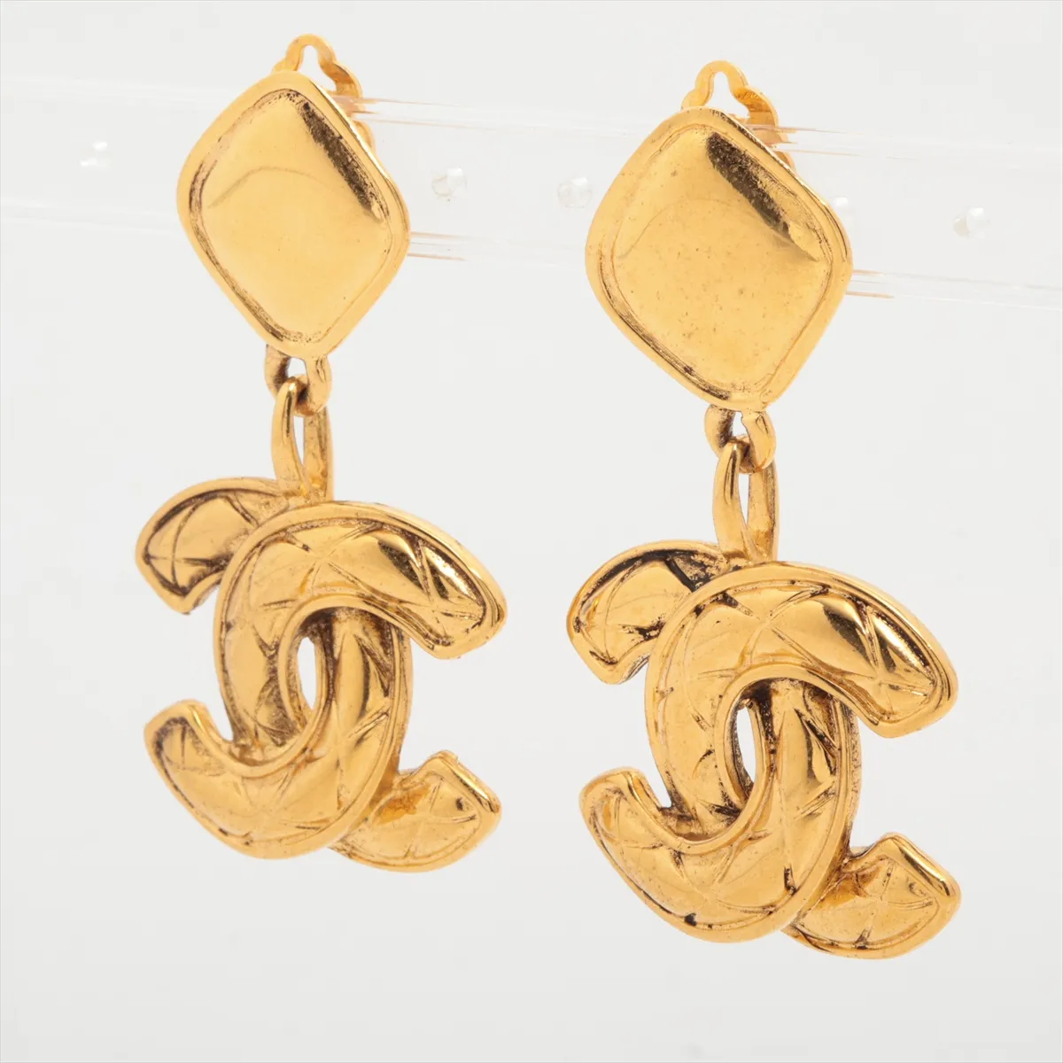 Coco Mark Matelassé Earrings (Pair) GP Gold. — view 3