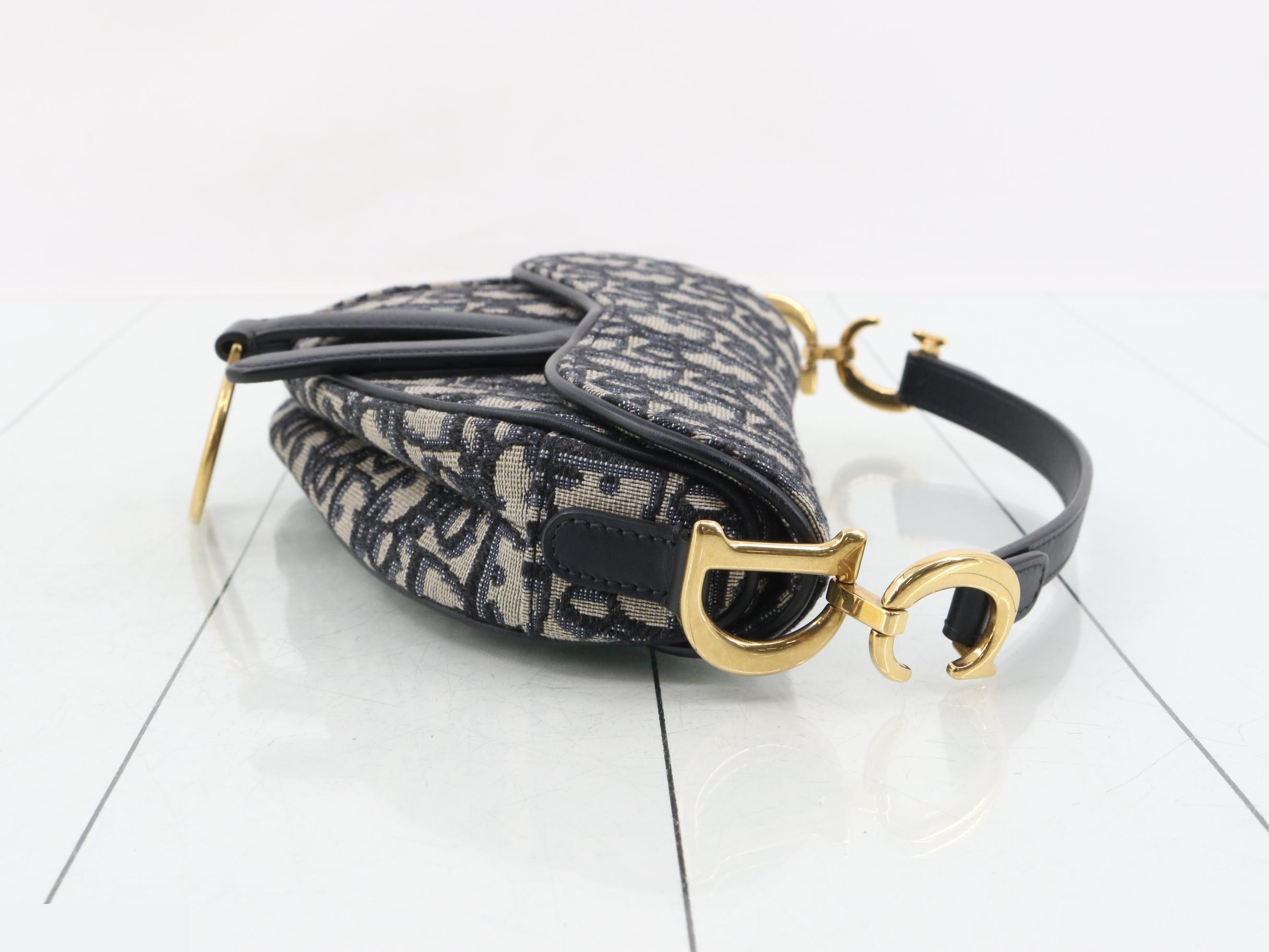 Saddlebag, Oblique Canvas Handbag — view 3