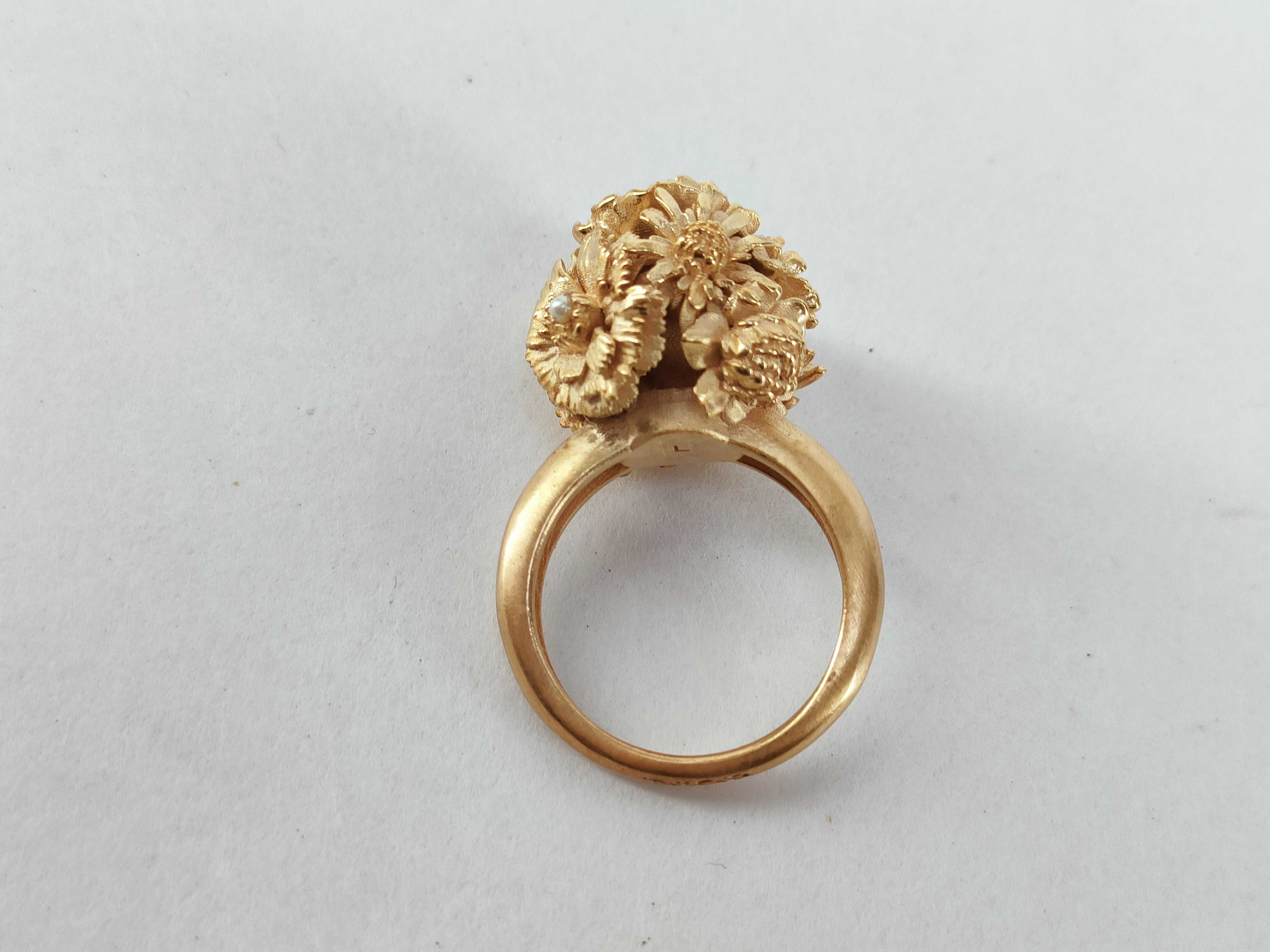 Flower Pearl Ring, Size L — view 4