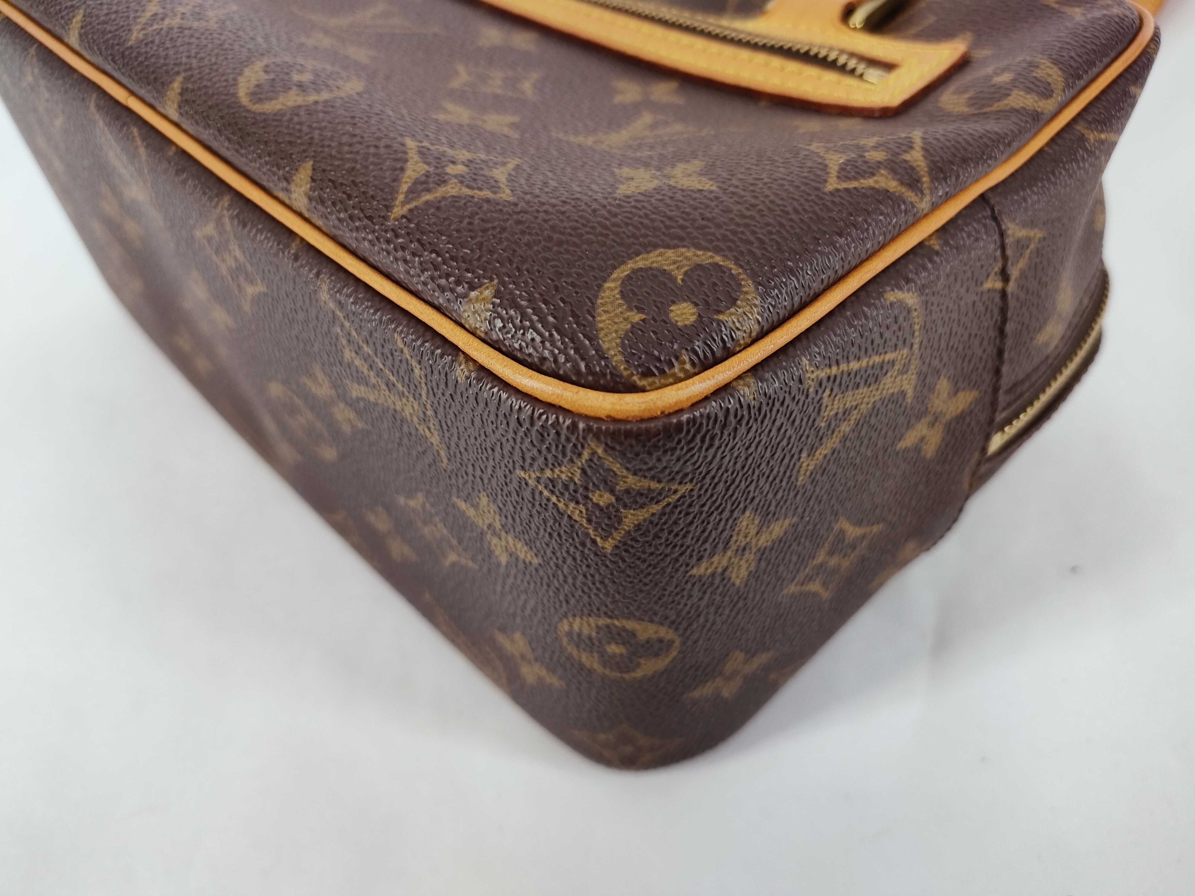 Monogram M51182 Cite MM Handbag (Inside pocket peeling) — view 6