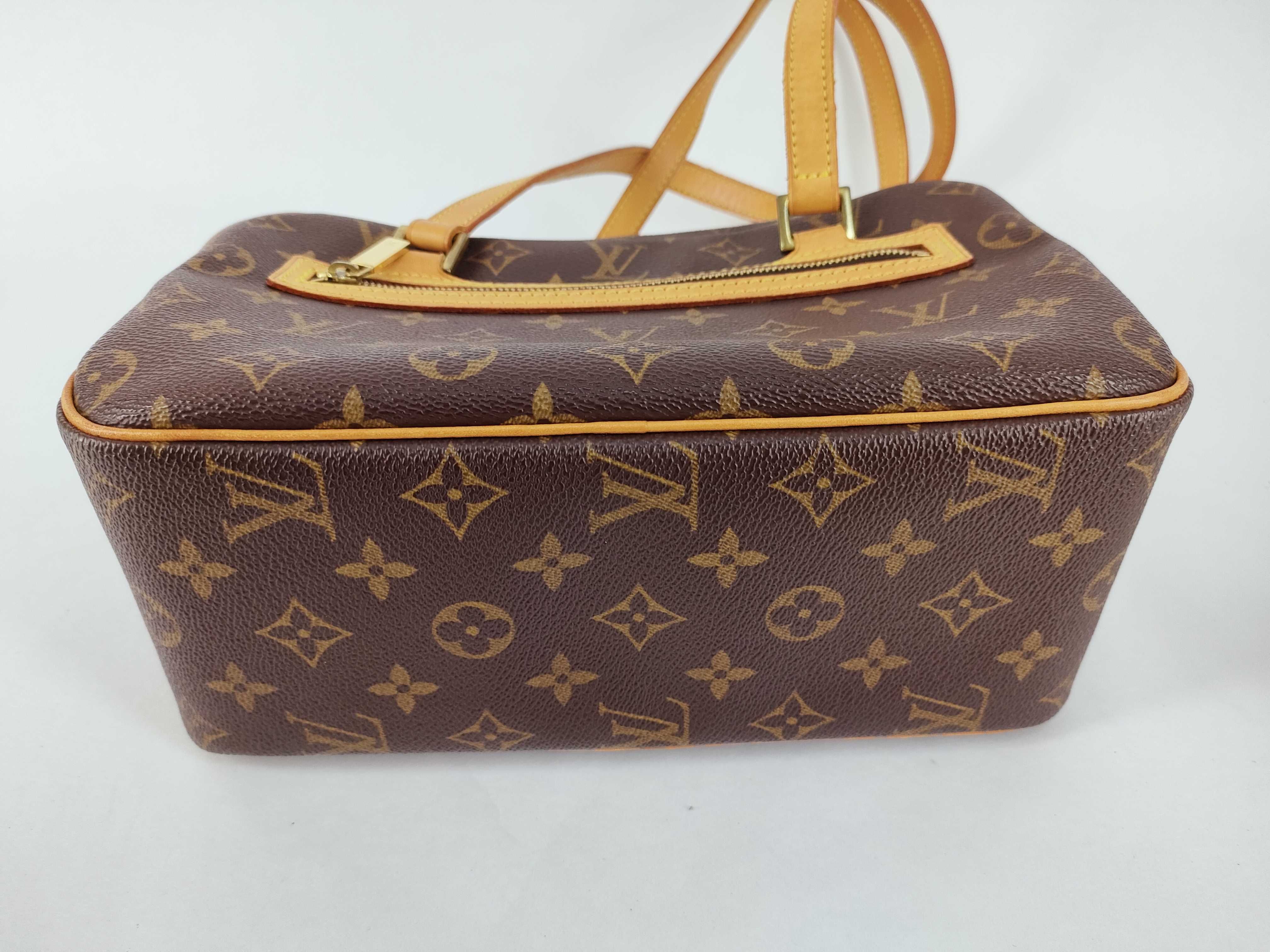 Monogram M51182 Cite MM Handbag (Inside pocket peeling) — view 7