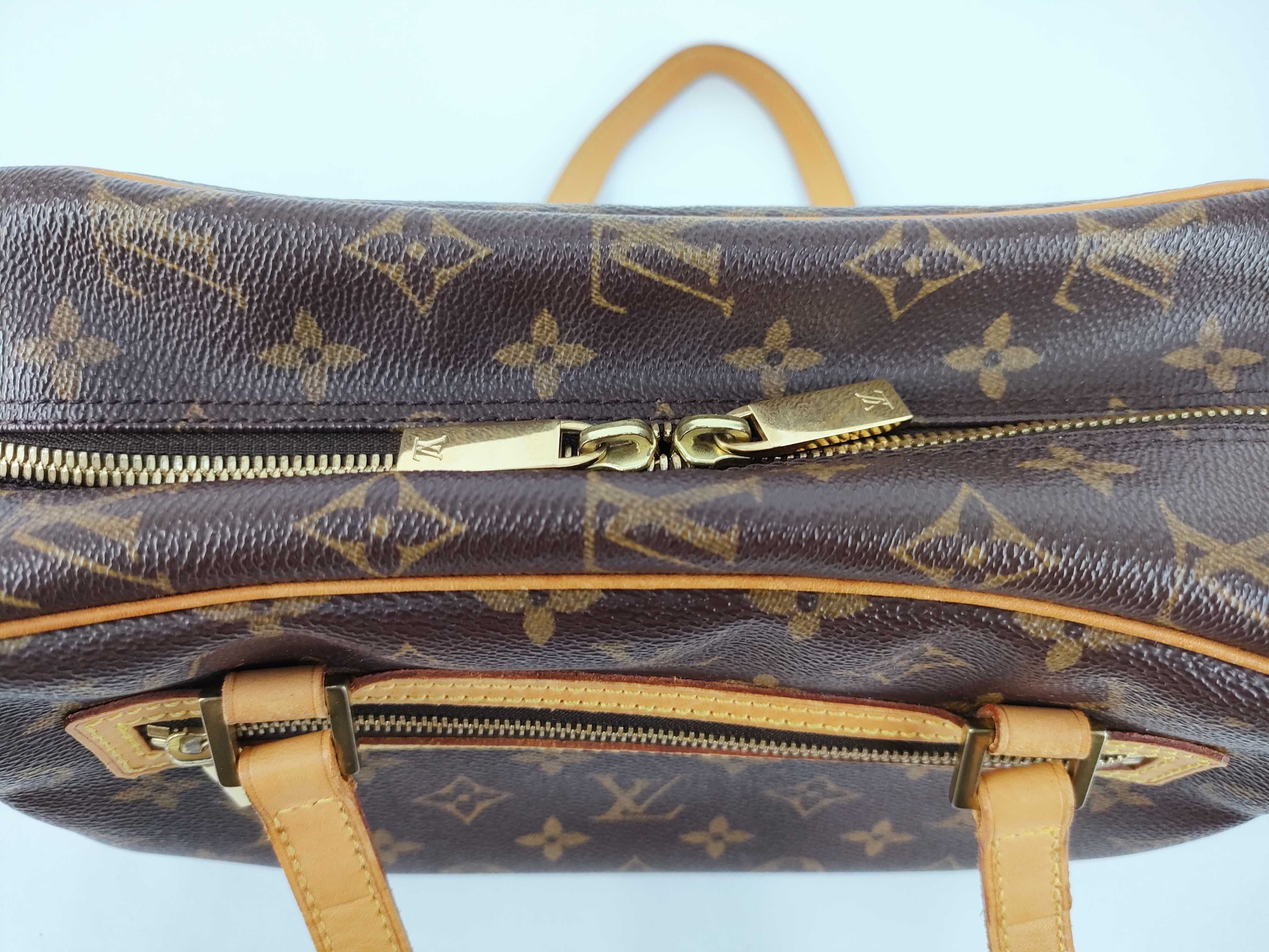 Monogram M51182 Cite MM Handbag (Inside pocket peeling) — view 9