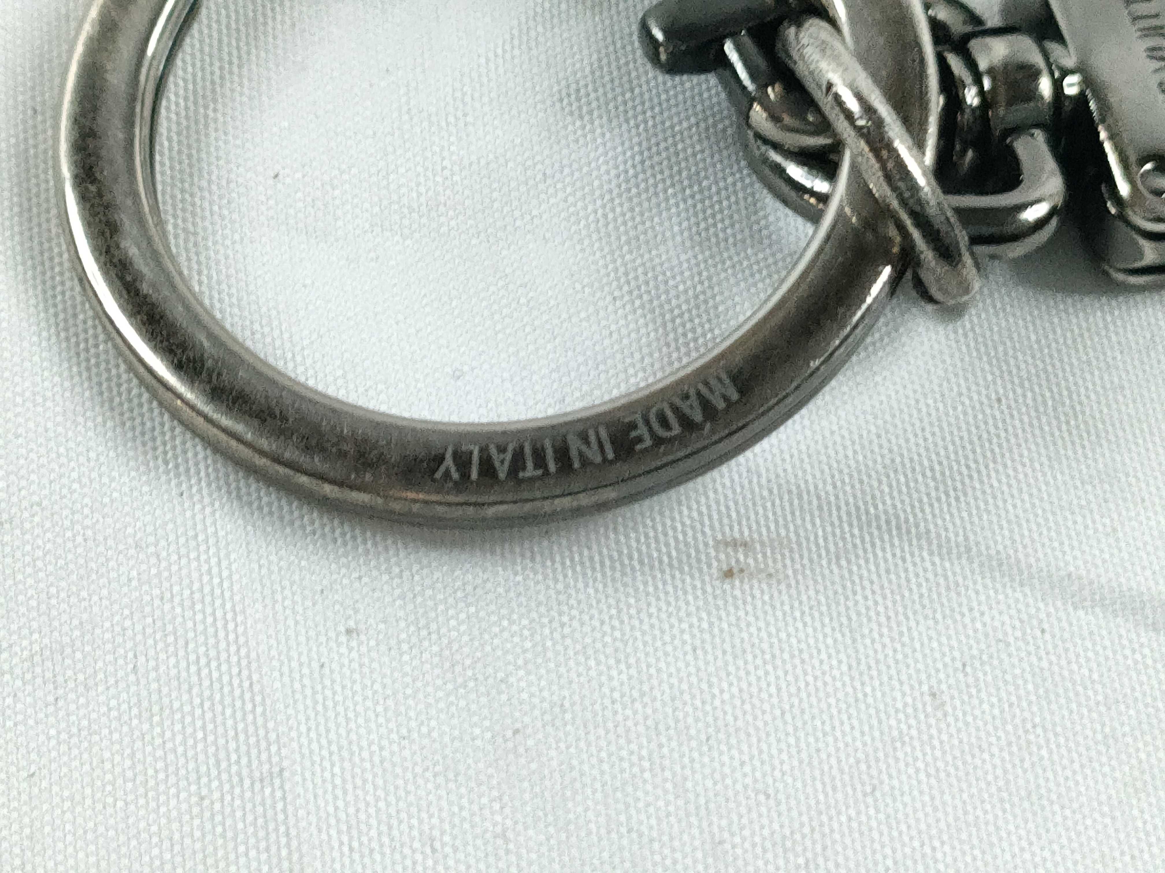 Portefeuille LV Spray Keychain Key Case — view 6