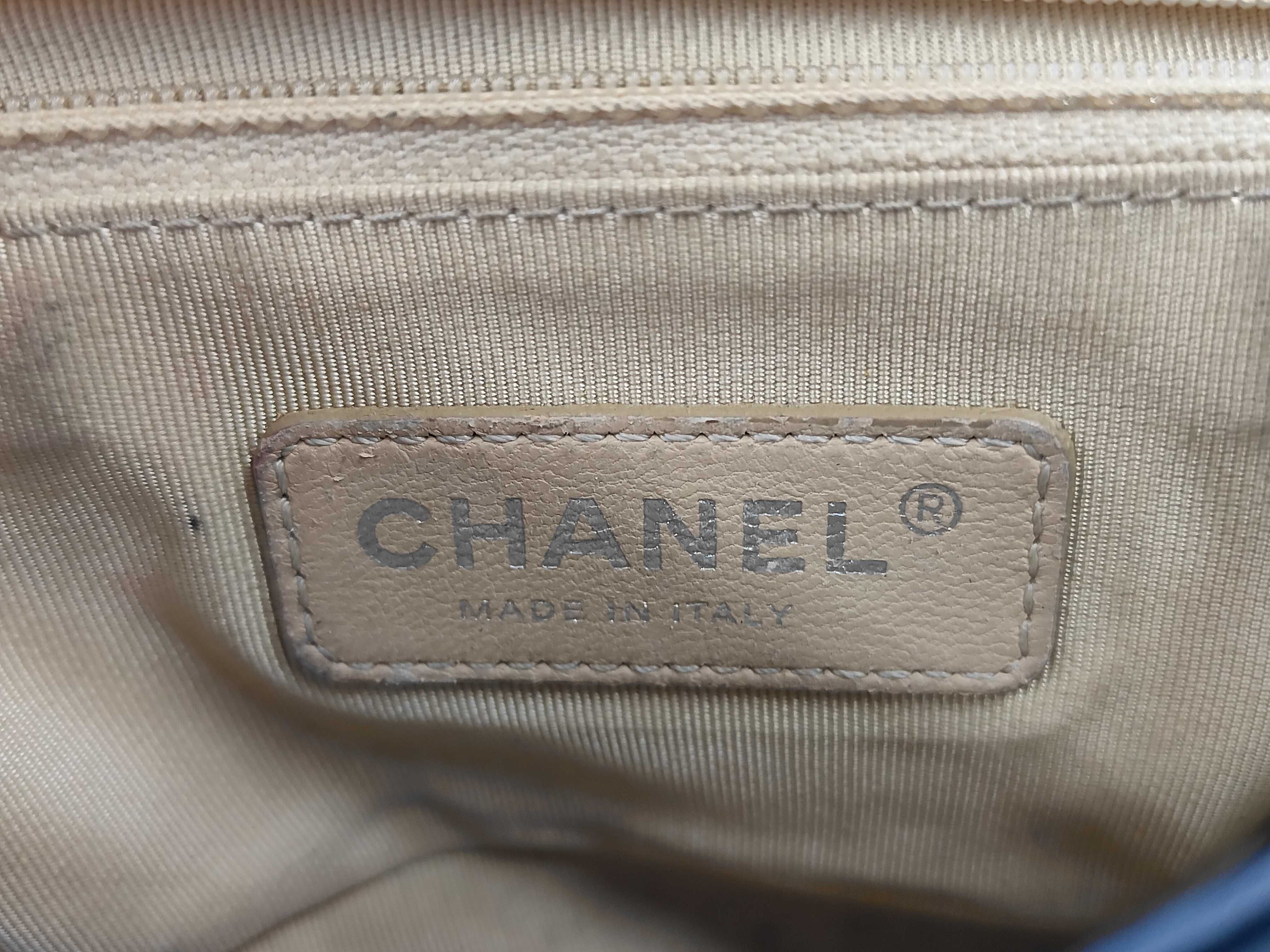 Matelassé Shoulder Bag — view 9