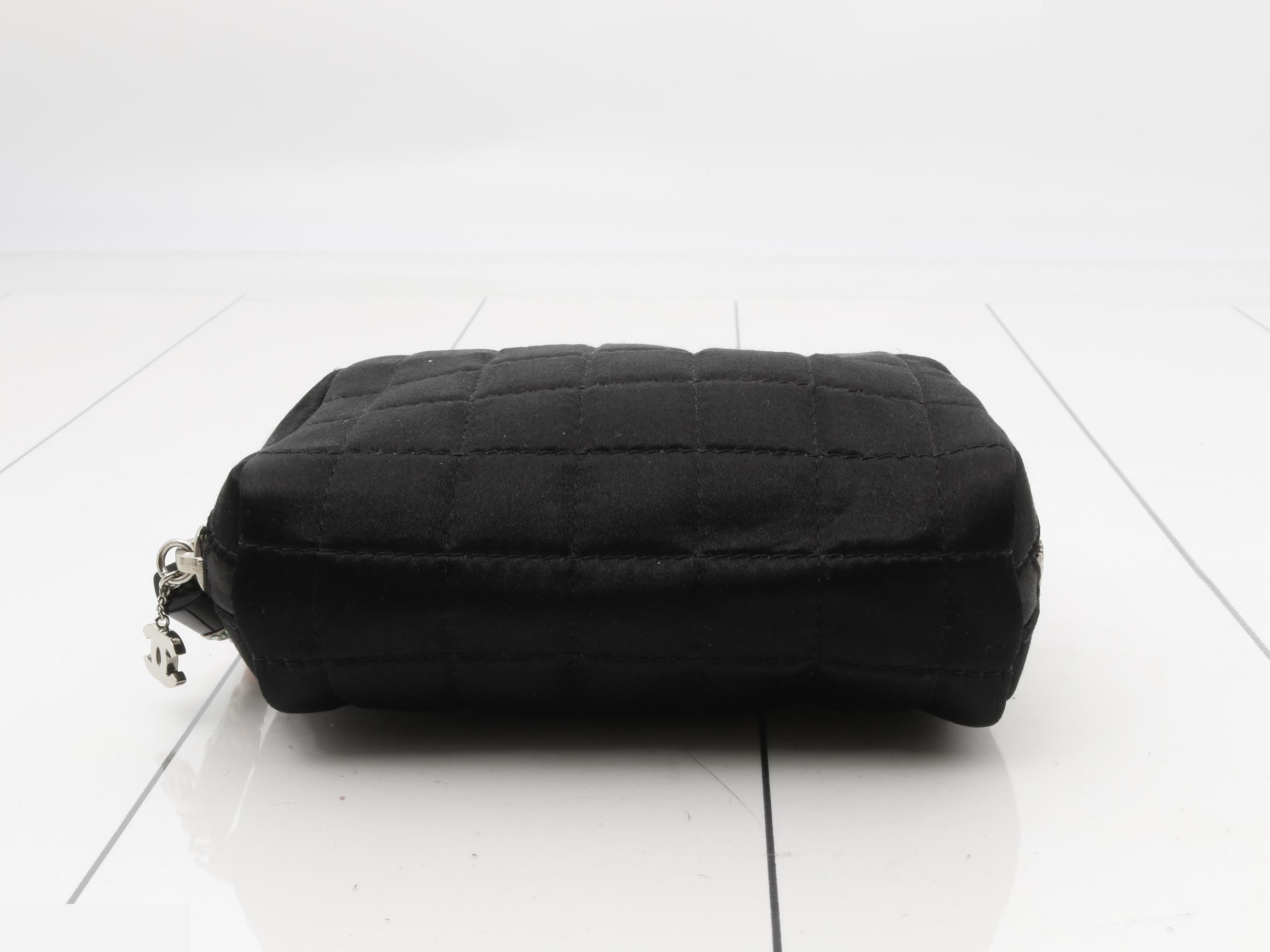 satin pouch, lip color, black. — view 3