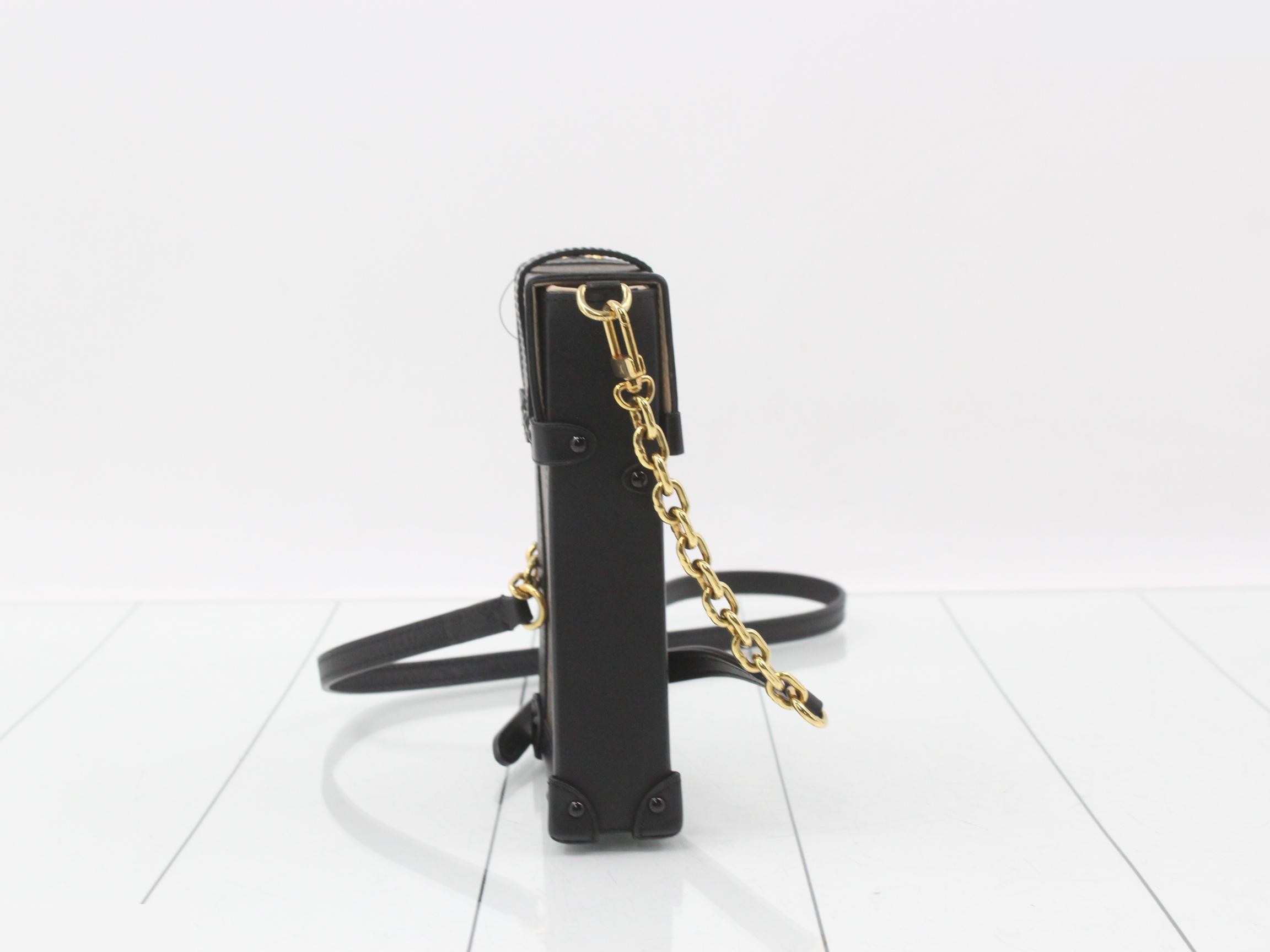 Pochette Trunk Vertical Monogram — view 4