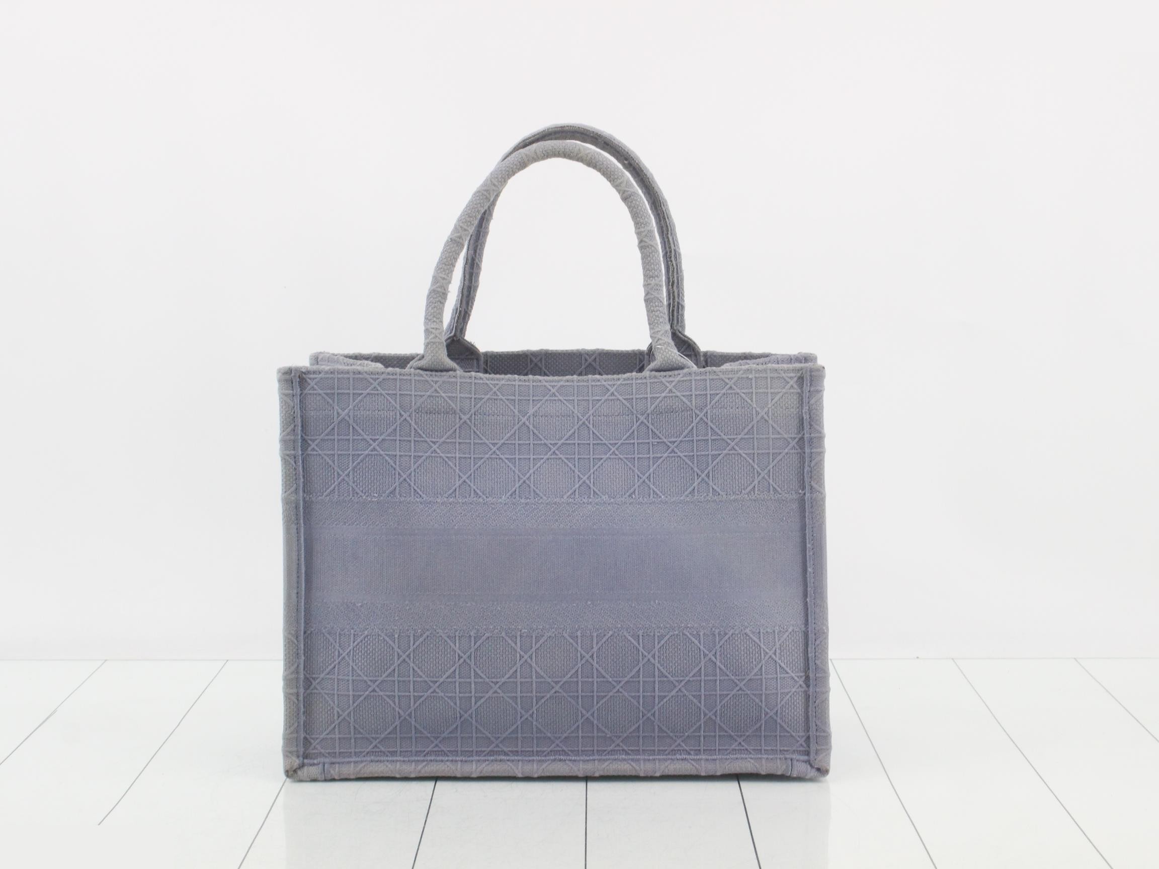 Book Tote Medium Cannage Tote Bag — view 2
