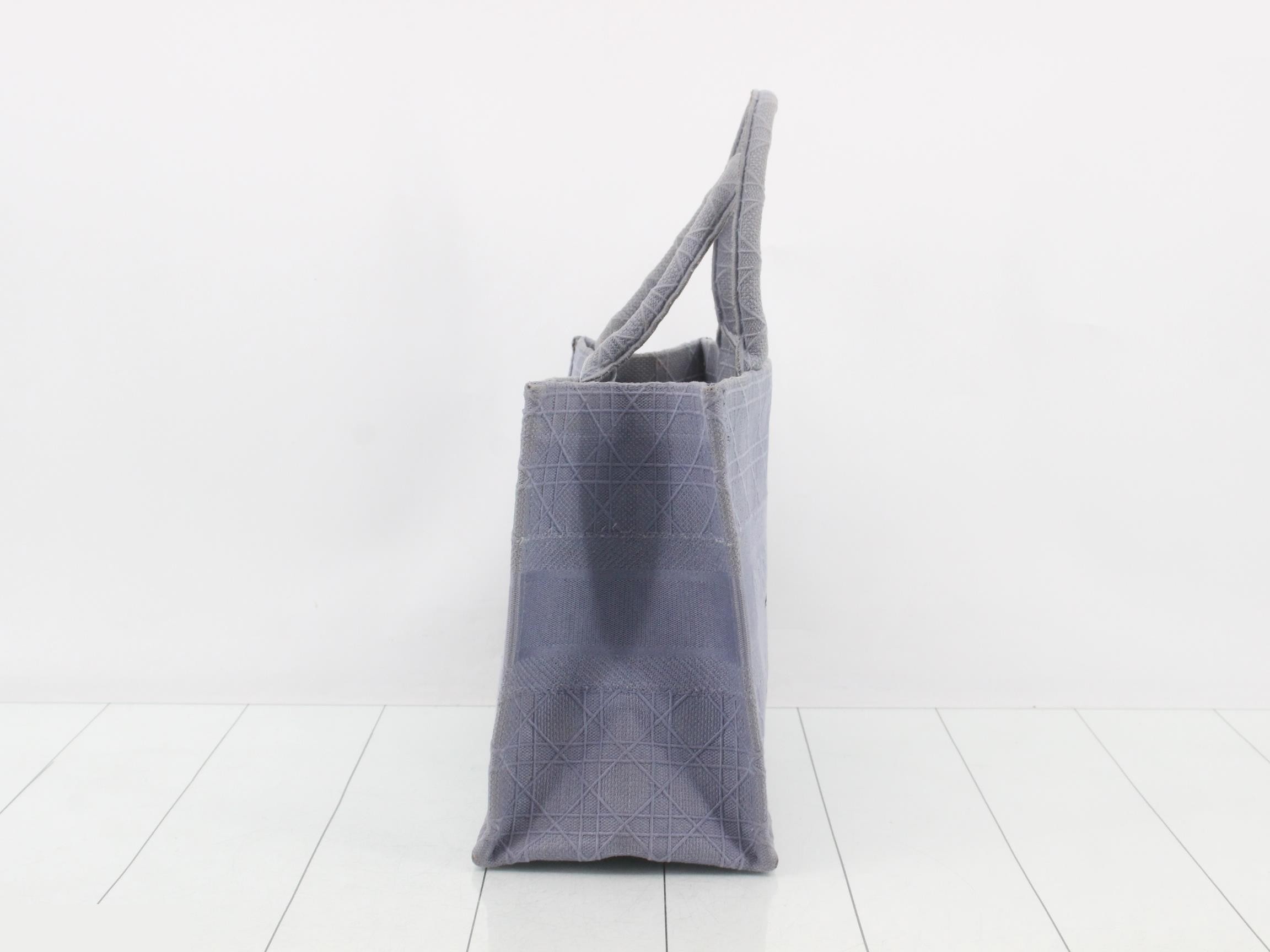 Book Tote Medium Cannage Tote Bag — view 4