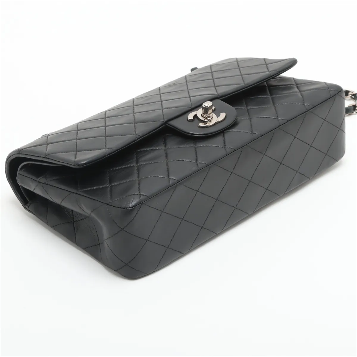 Matelasse 25 Lambskin Double Flap Double Chain Bag Black Silver Hardware 6171336 Series 6 A01112 — view 4