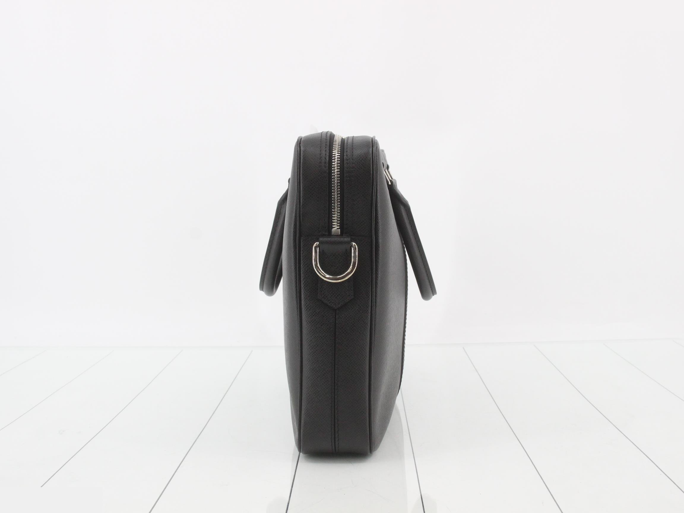Port Document Voyage (Strap not included) — view 3