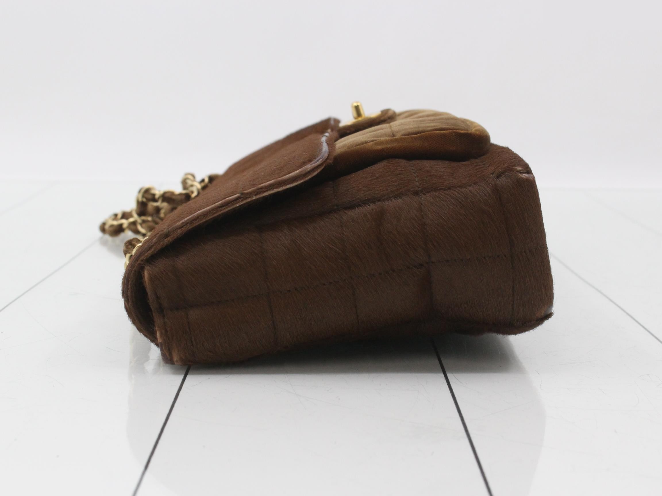 Chocolate bar shoulder bag, calfskin — view 4