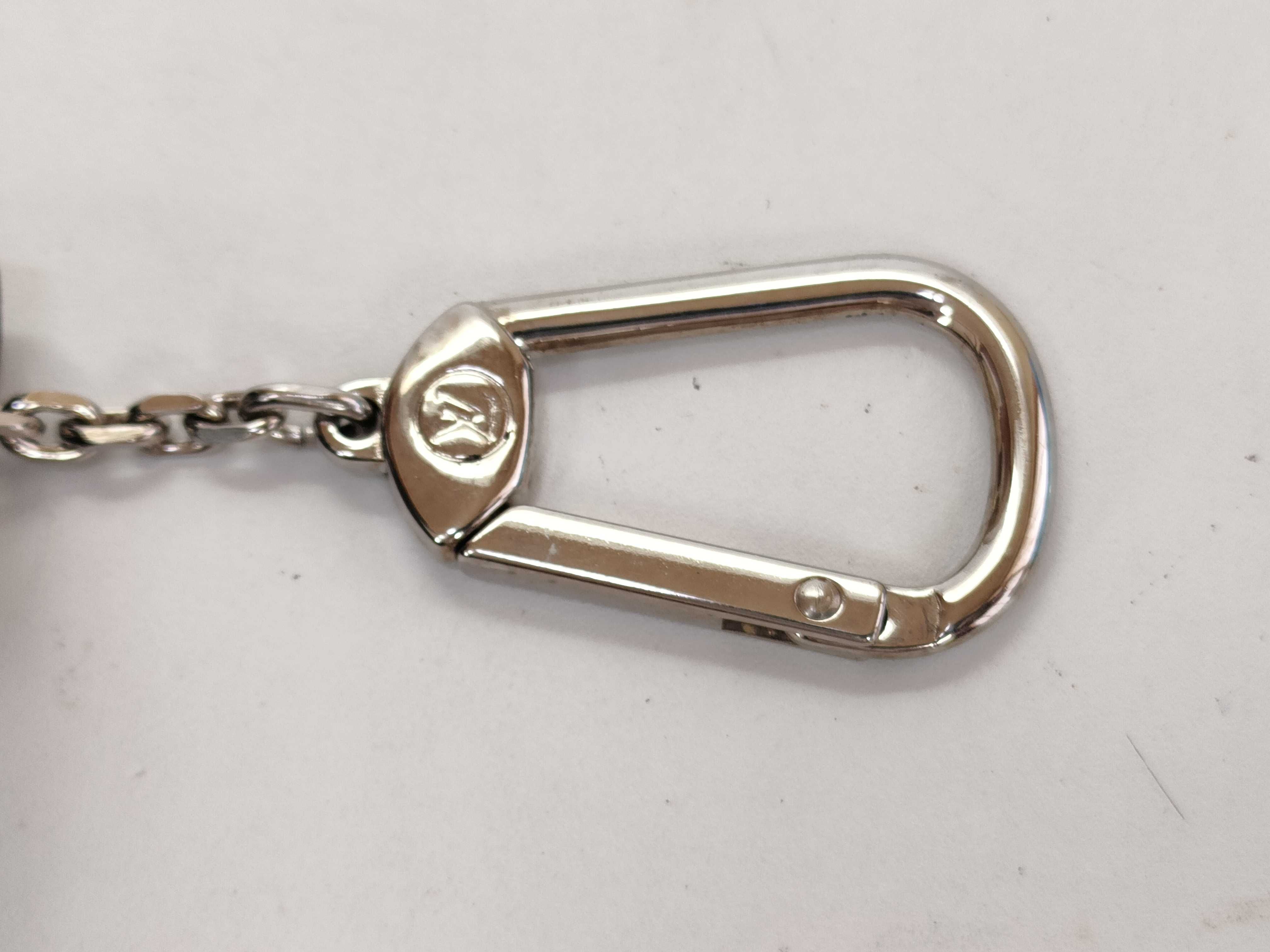 Taiga Porte Clés Badge M30562 Key Case — view 11