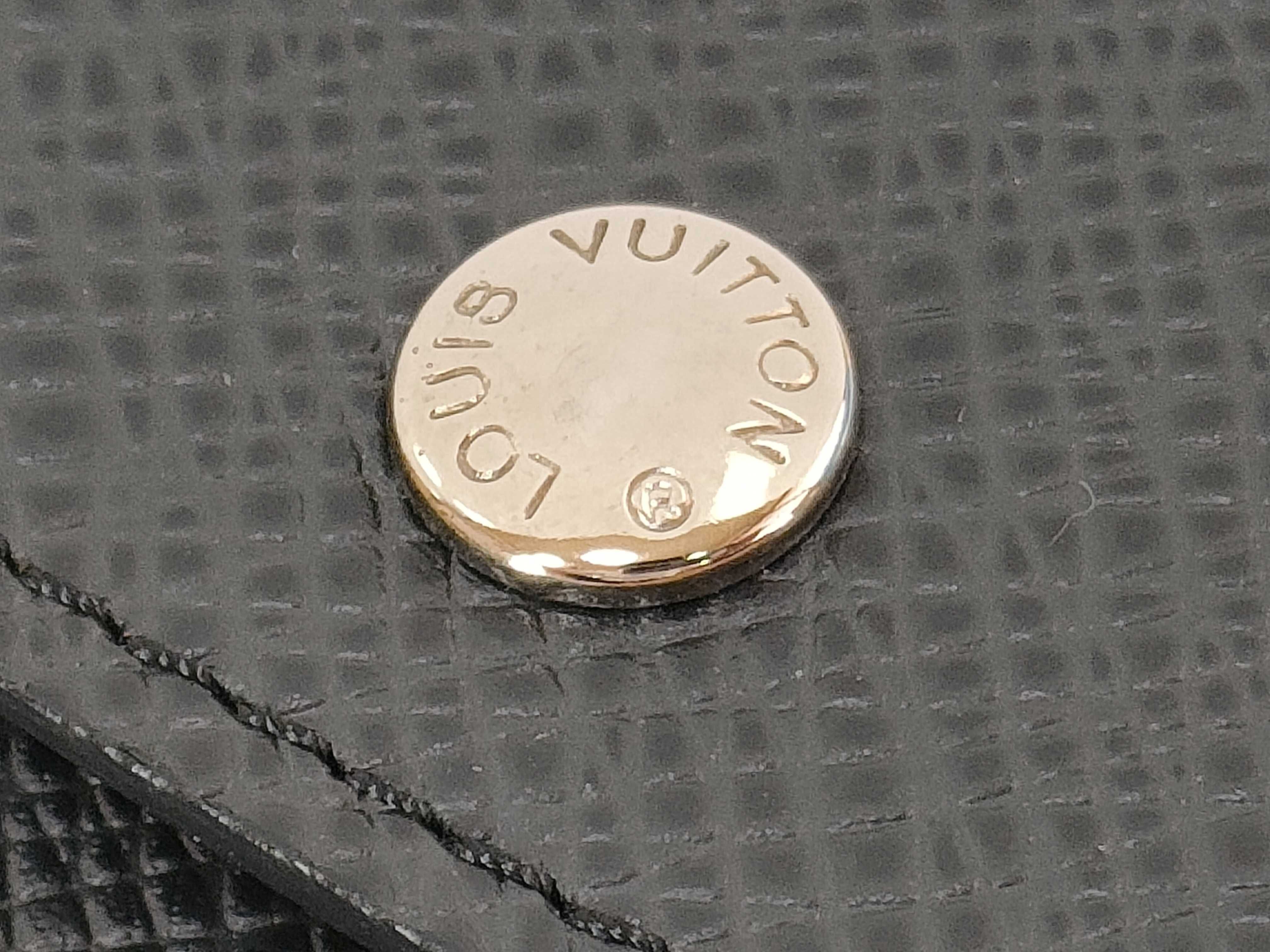 Taiga Porte Clés Badge M30562 Key Case — view 10