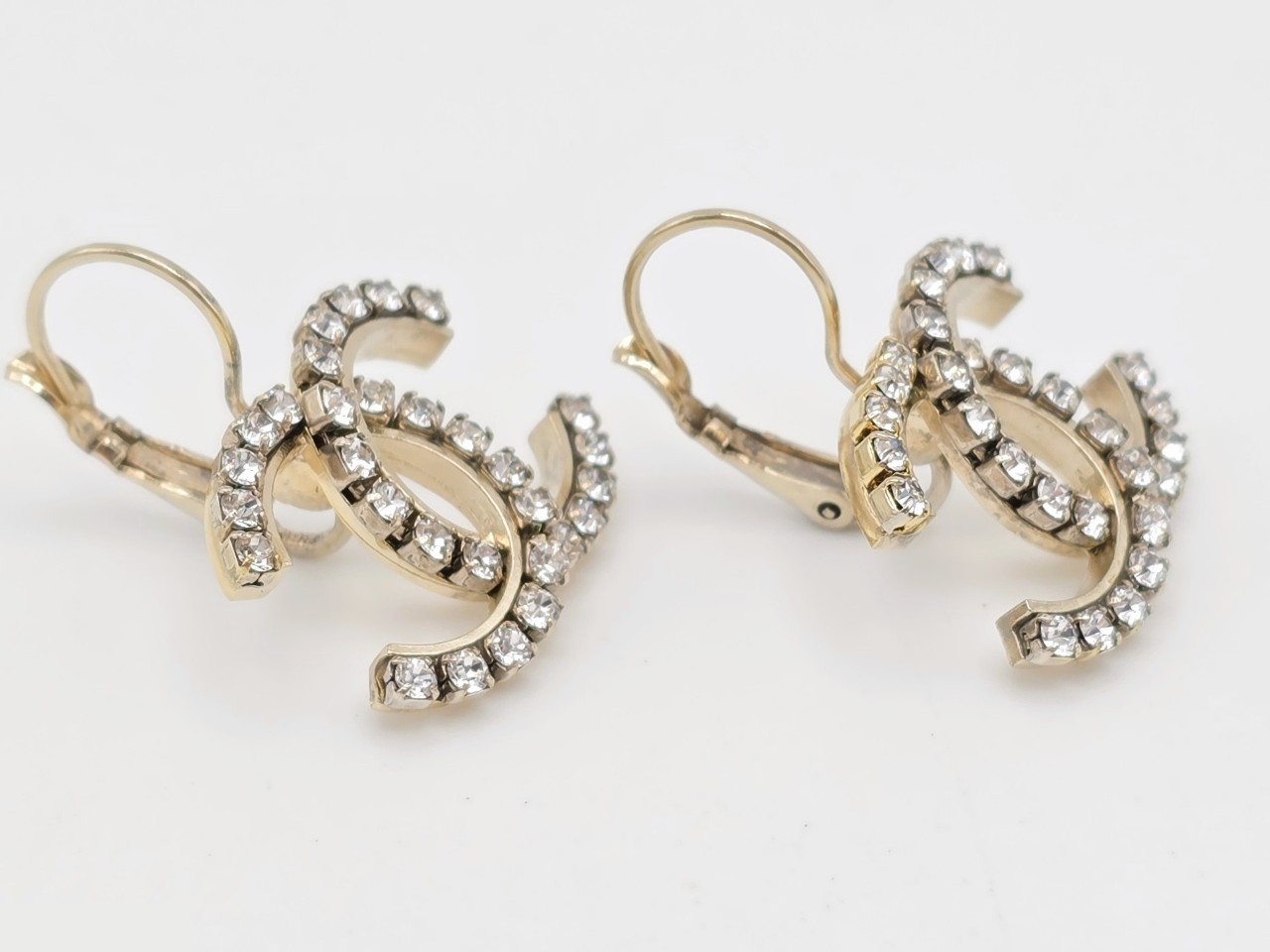 earrings — view 3